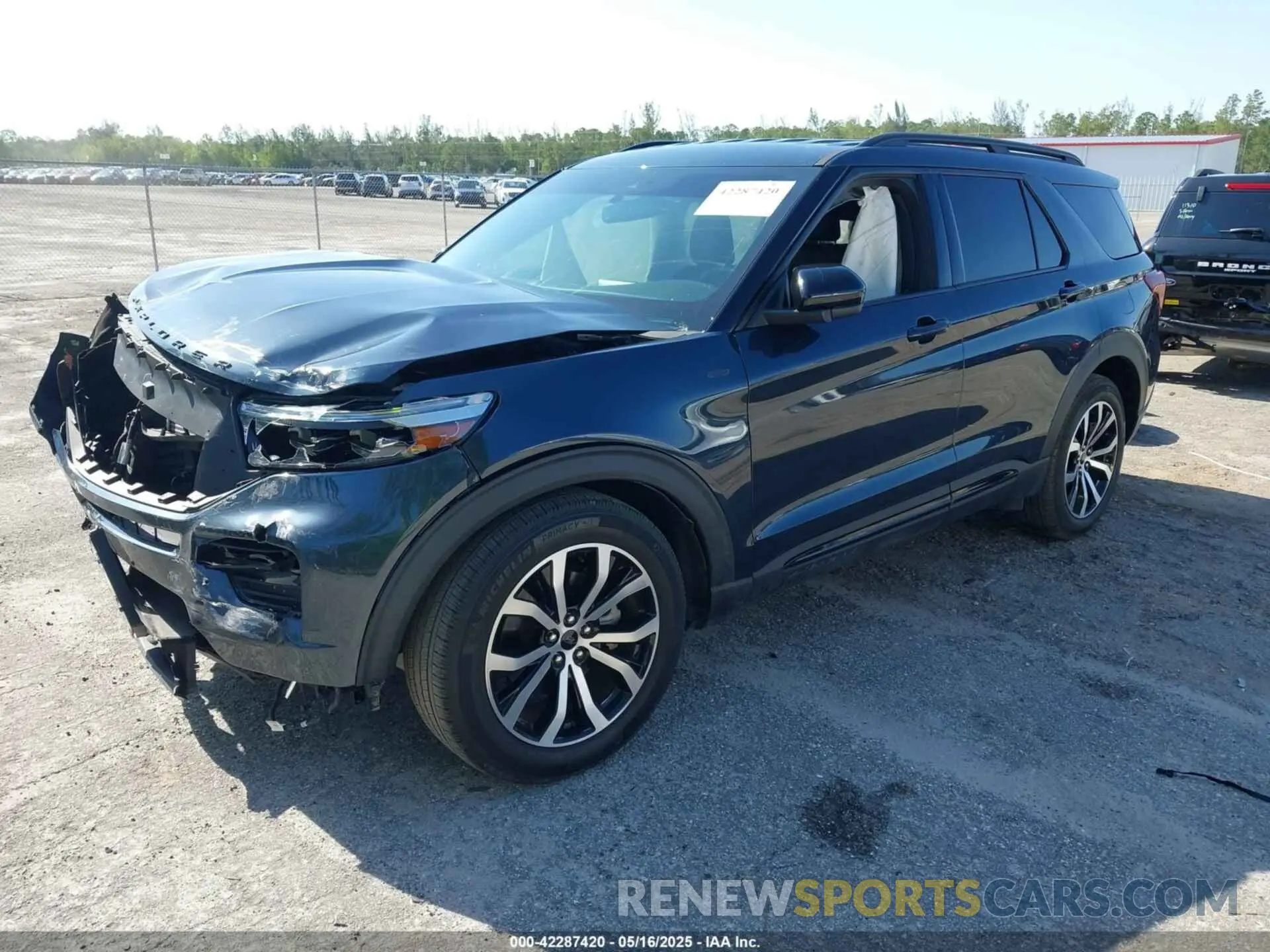 2 Photograph of a damaged car 1FMSK7KH9NGB68860 FORD EXPLORER 2022