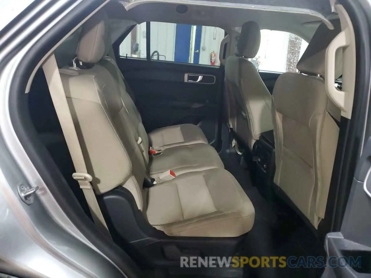 11 Photograph of a damaged car 1FMSK8BH0NGB75542 FORD EXPLORER 2022