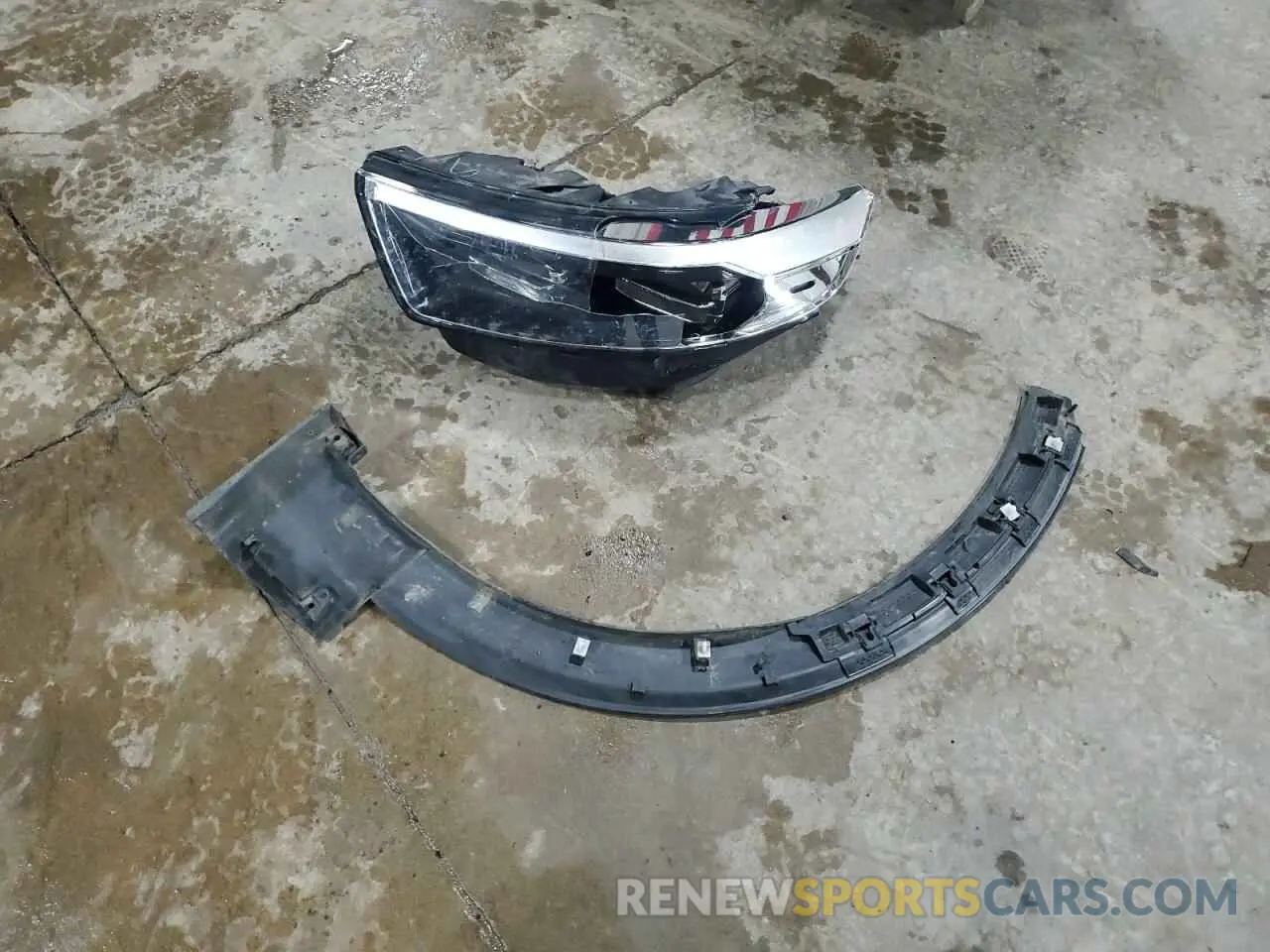 13 Photograph of a damaged car 1FMSK8BH0NGB75542 FORD EXPLORER 2022