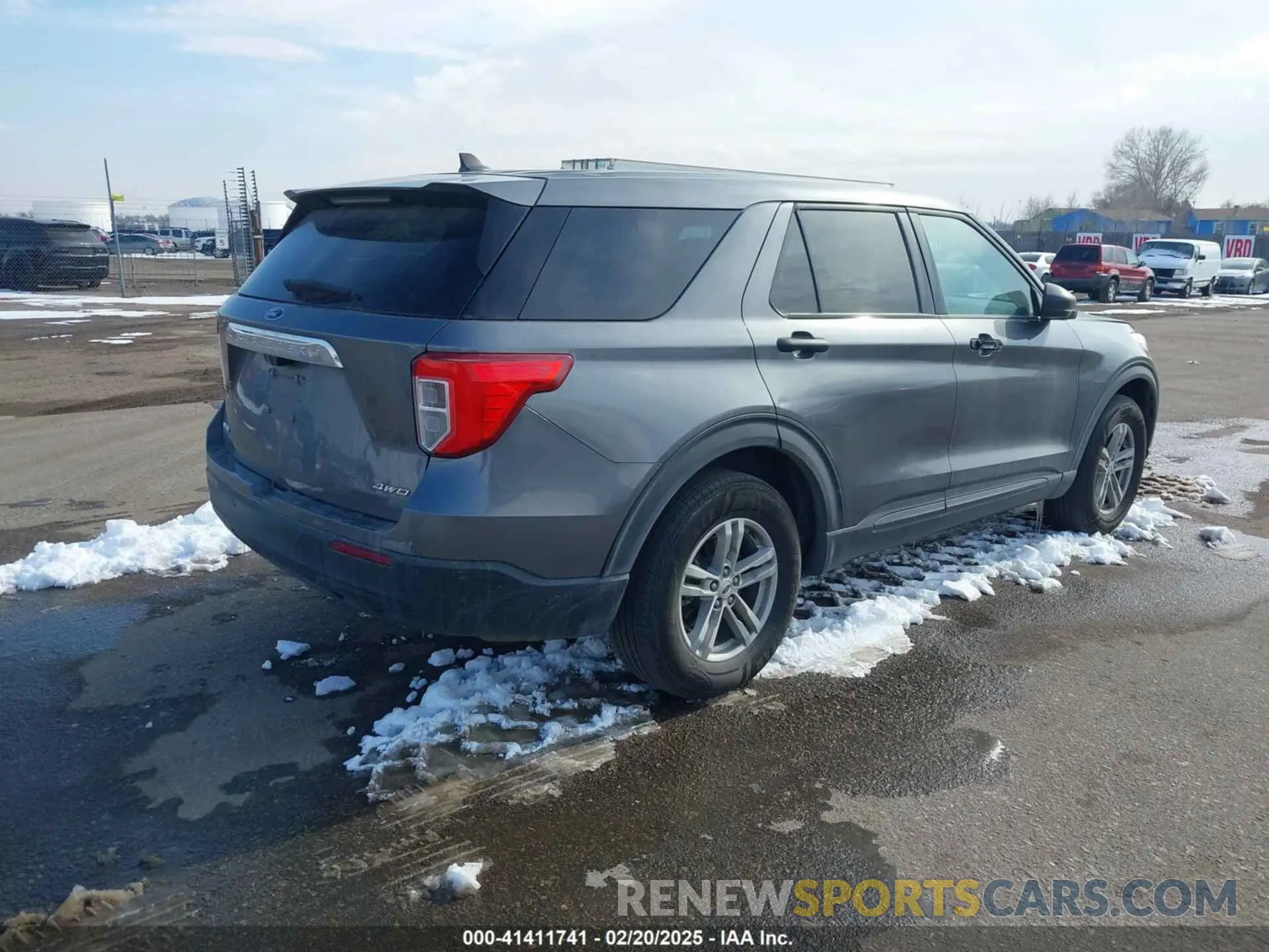 4 Photograph of a damaged car 1FMSK8BHXNGA50337 FORD EXPLORER 2022