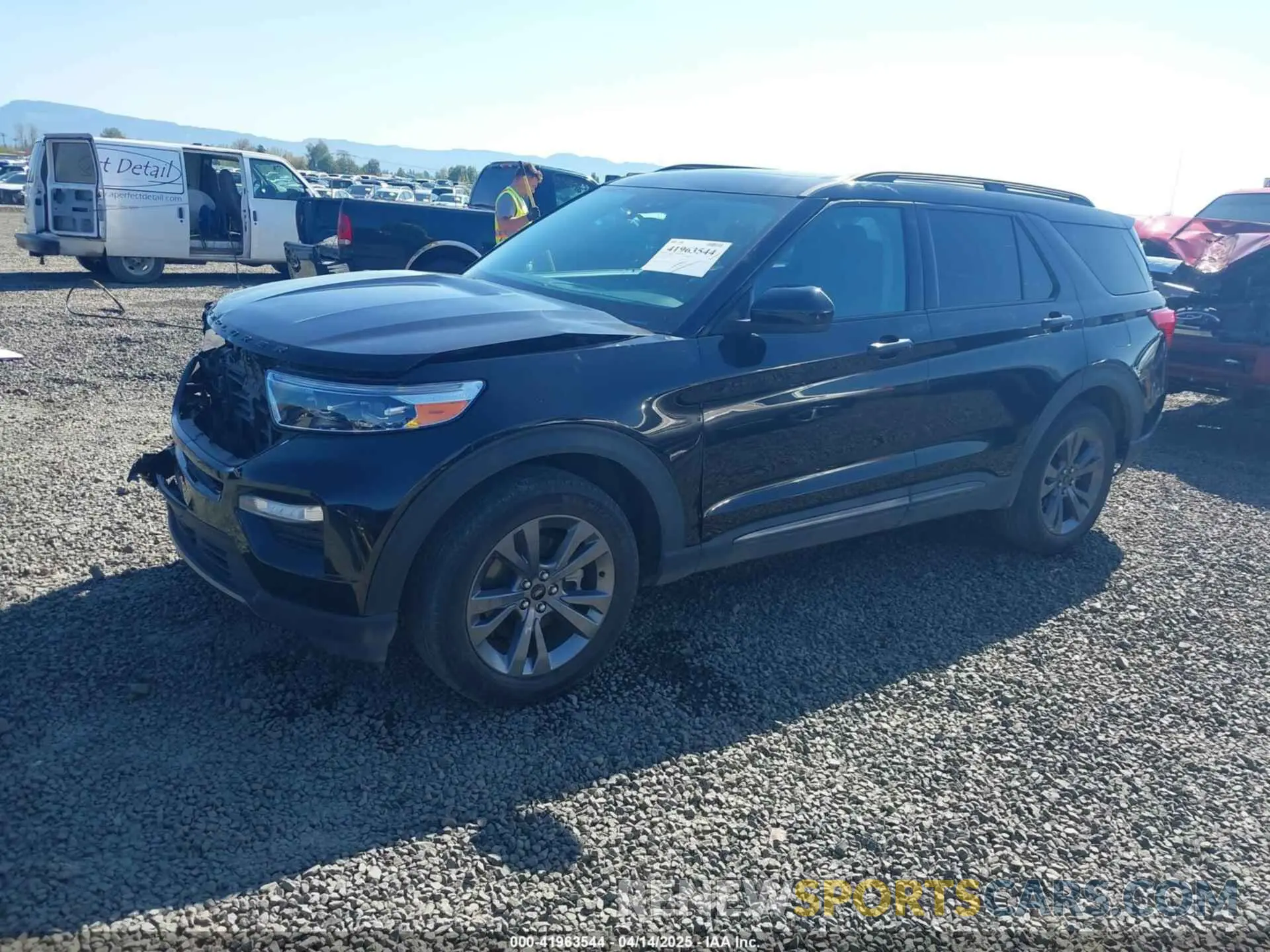 2 Photograph of a damaged car 1FMSK8DH1NGA61725 FORD EXPLORER 2022