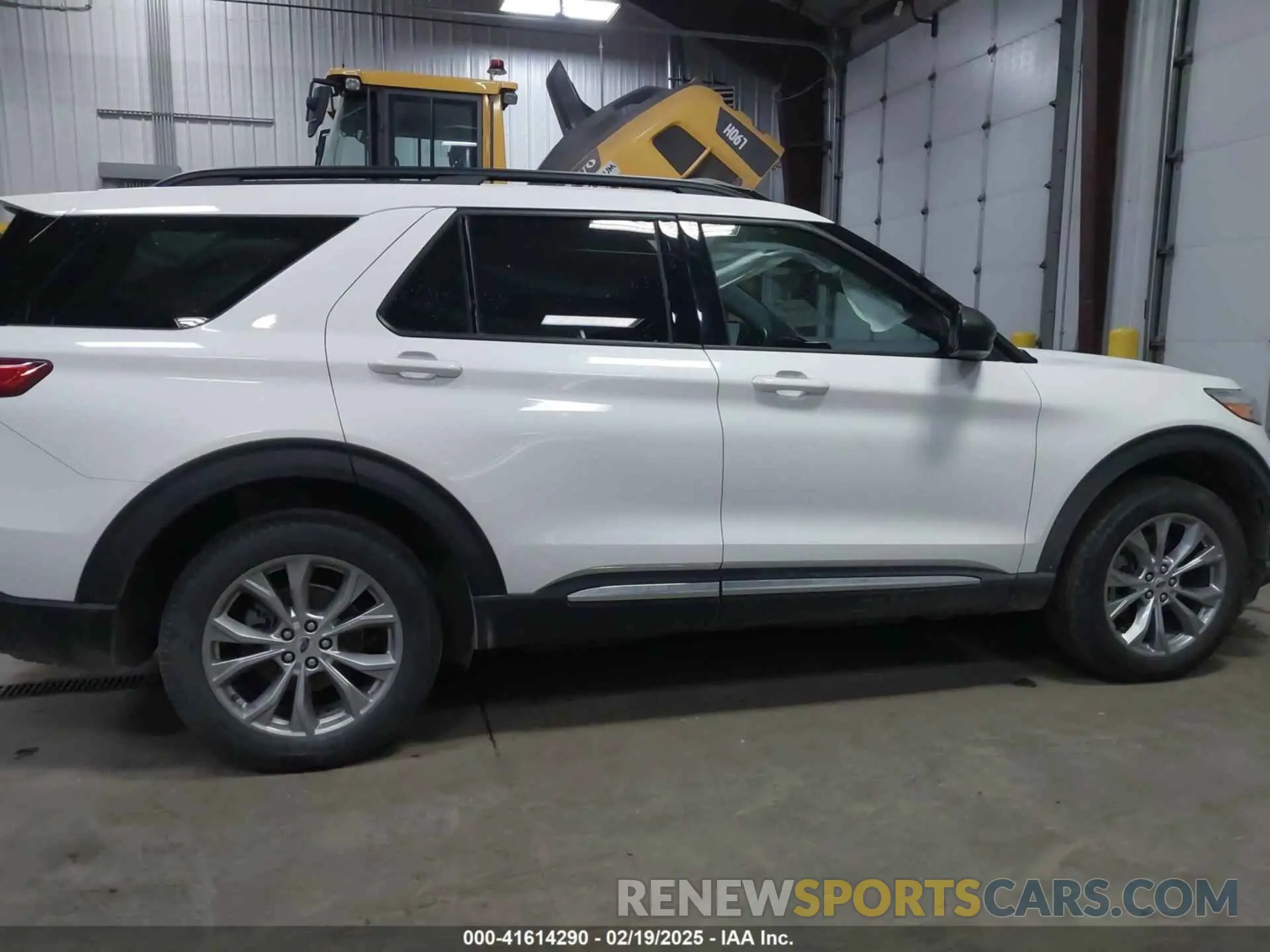 13 Photograph of a damaged car 1FMSK8DH2NGA29432 FORD EXPLORER 2022