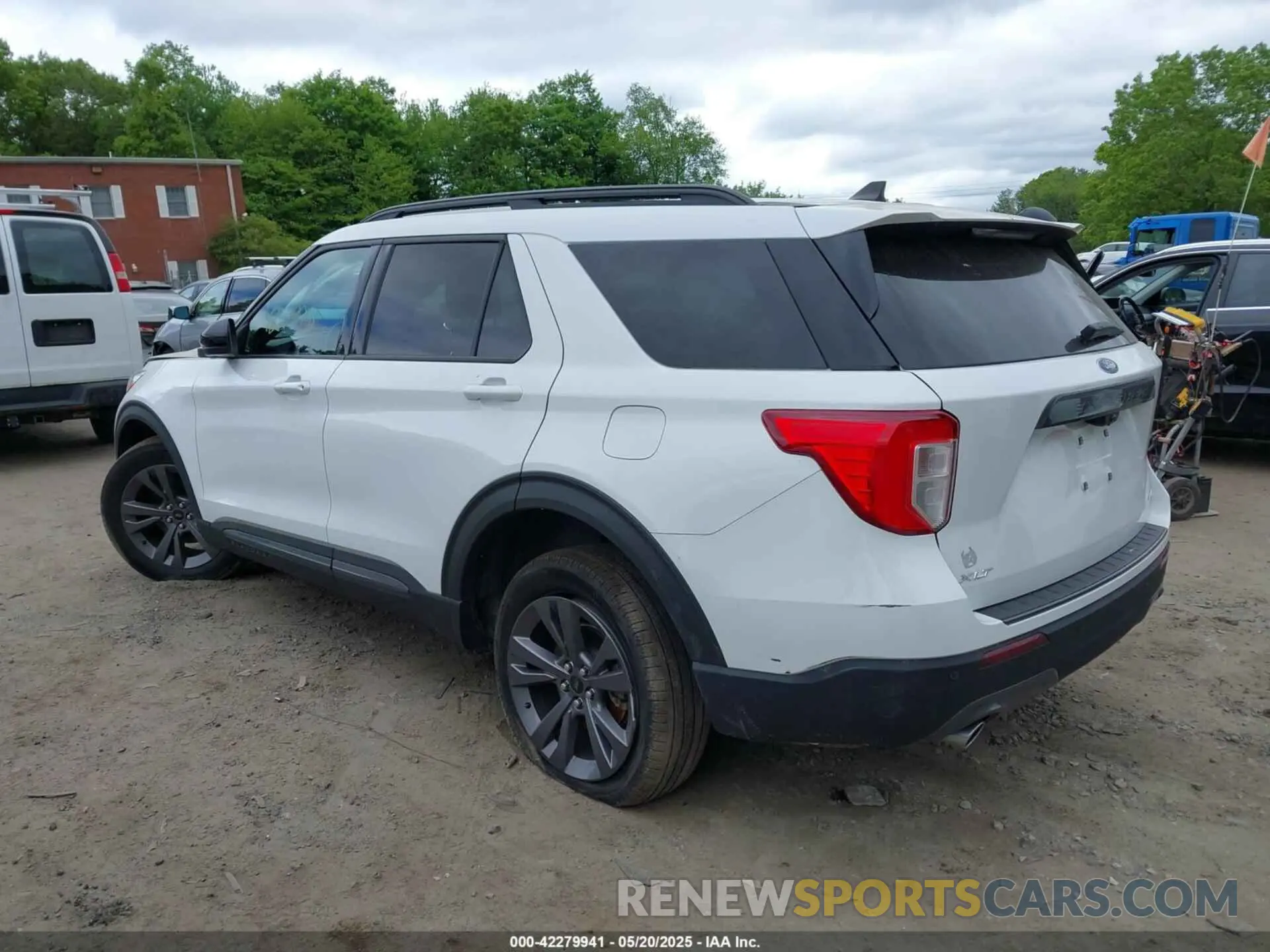 3 Photograph of a damaged car 1FMSK8DH2NGA54640 FORD EXPLORER 2022