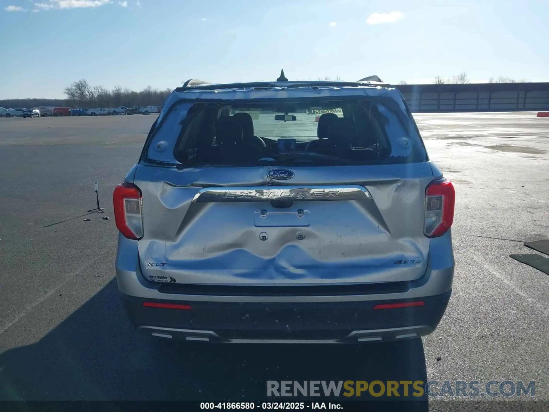 17 Photograph of a damaged car 1FMSK8DH2NGA63497 FORD EXPLORER 2022