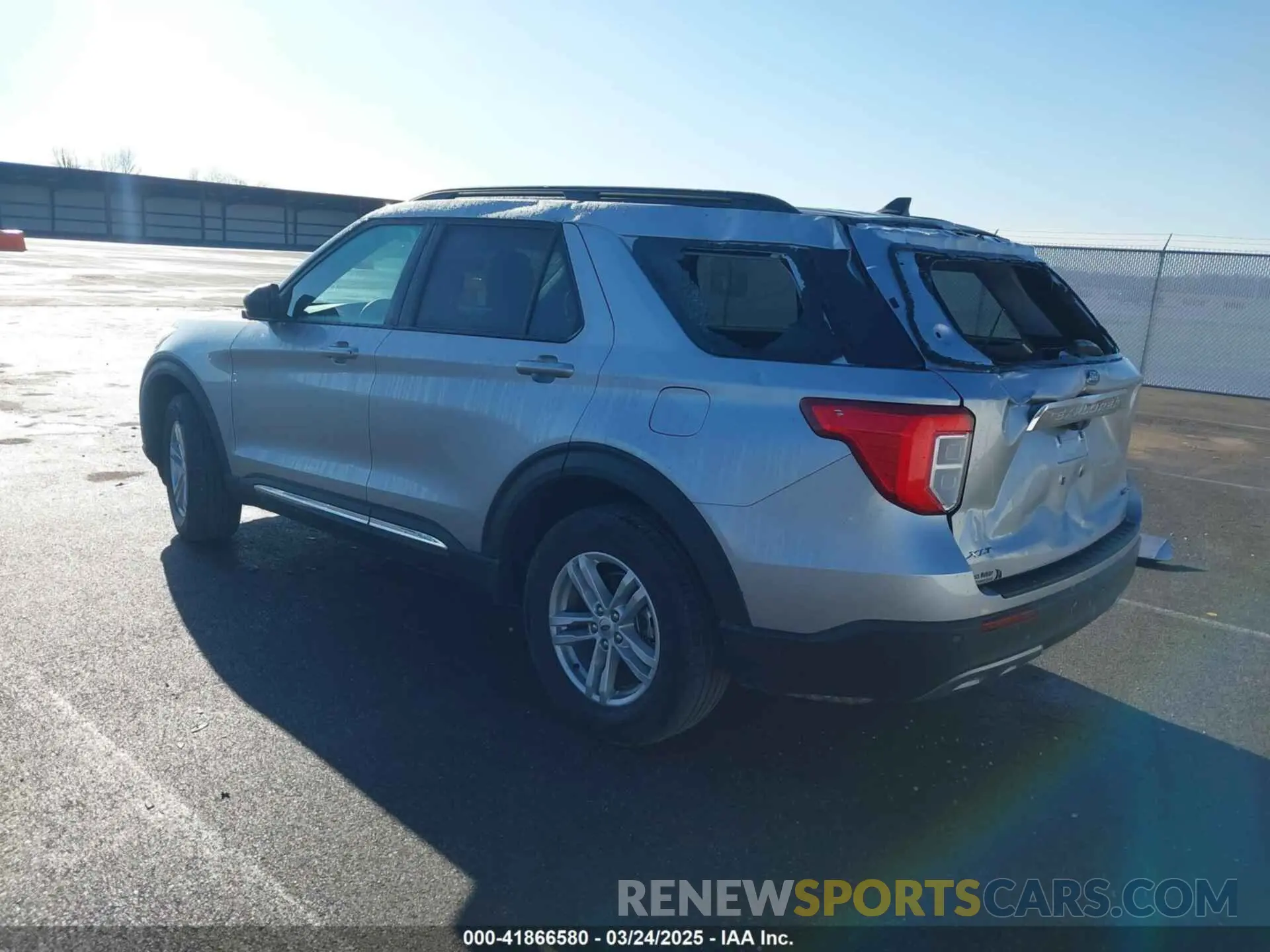 3 Photograph of a damaged car 1FMSK8DH2NGA63497 FORD EXPLORER 2022