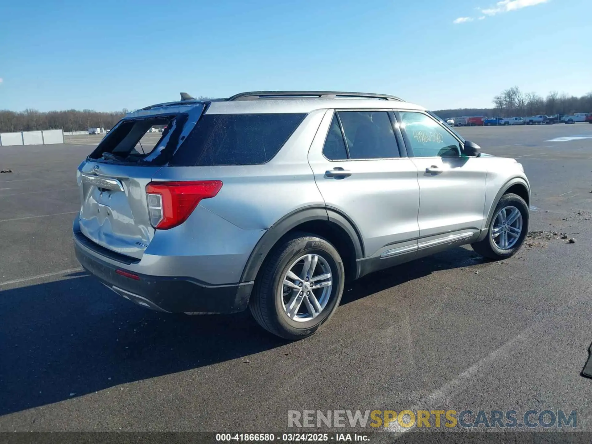 4 Photograph of a damaged car 1FMSK8DH2NGA63497 FORD EXPLORER 2022