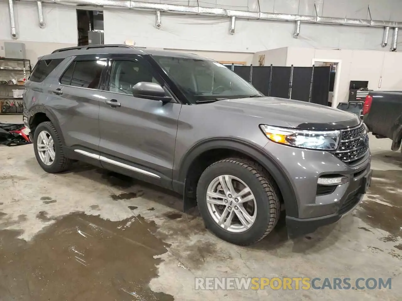 4 Photograph of a damaged car 1FMSK8DH3NGB09256 FORD EXPLORER 2022