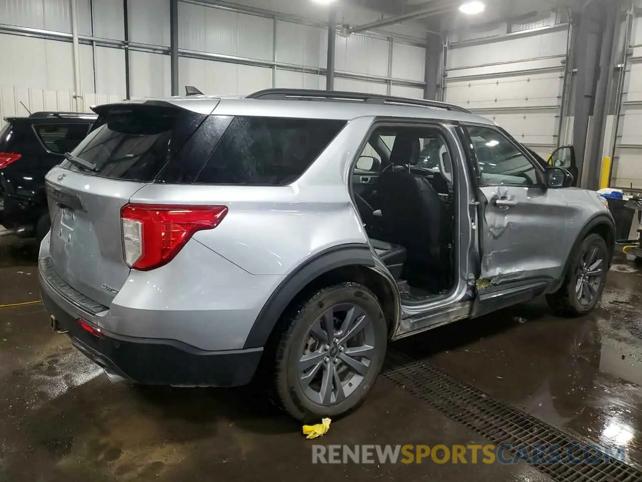 3 Photograph of a damaged car 1FMSK8DH3NGB15185 FORD EXPLORER 2022