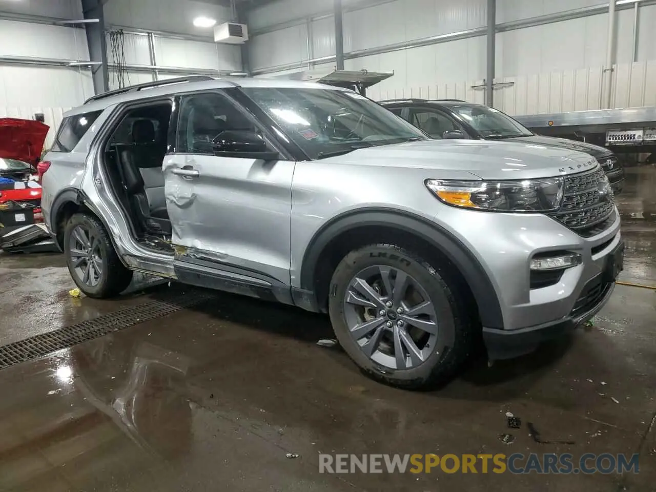 4 Photograph of a damaged car 1FMSK8DH3NGB15185 FORD EXPLORER 2022