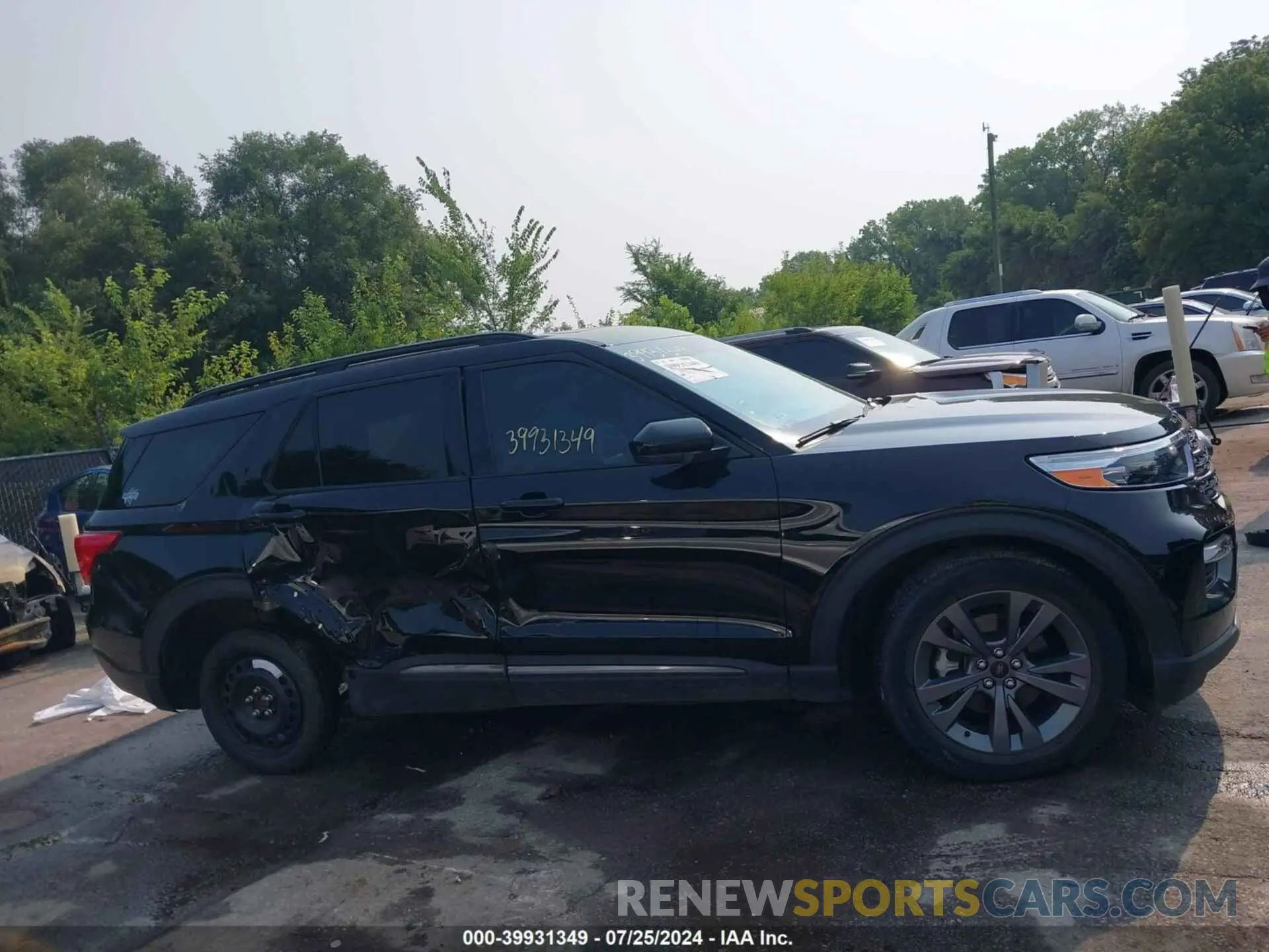 14 Photograph of a damaged car 1FMSK8DH3NGB26882 FORD EXPLORER 2022