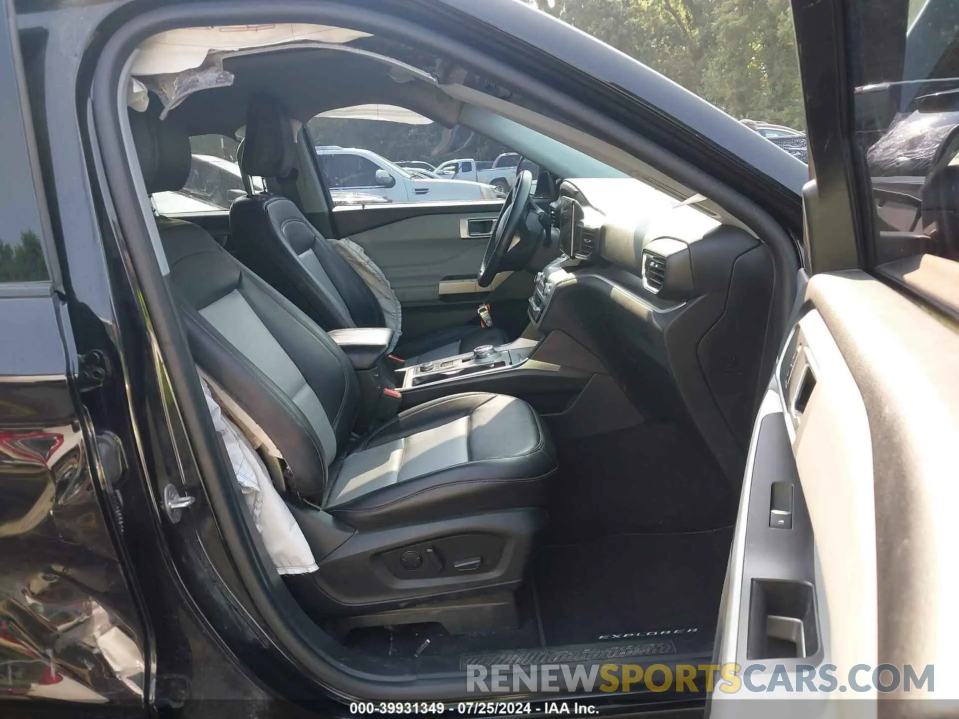 5 Photograph of a damaged car 1FMSK8DH3NGB26882 FORD EXPLORER 2022