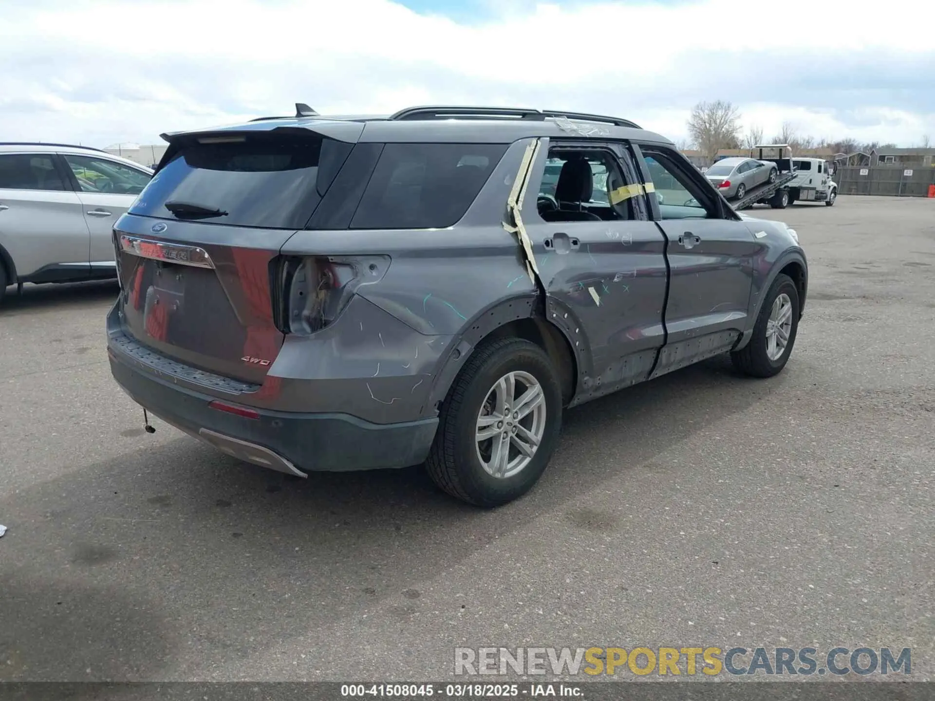 4 Photograph of a damaged car 1FMSK8DH4NGA11739 FORD EXPLORER 2022