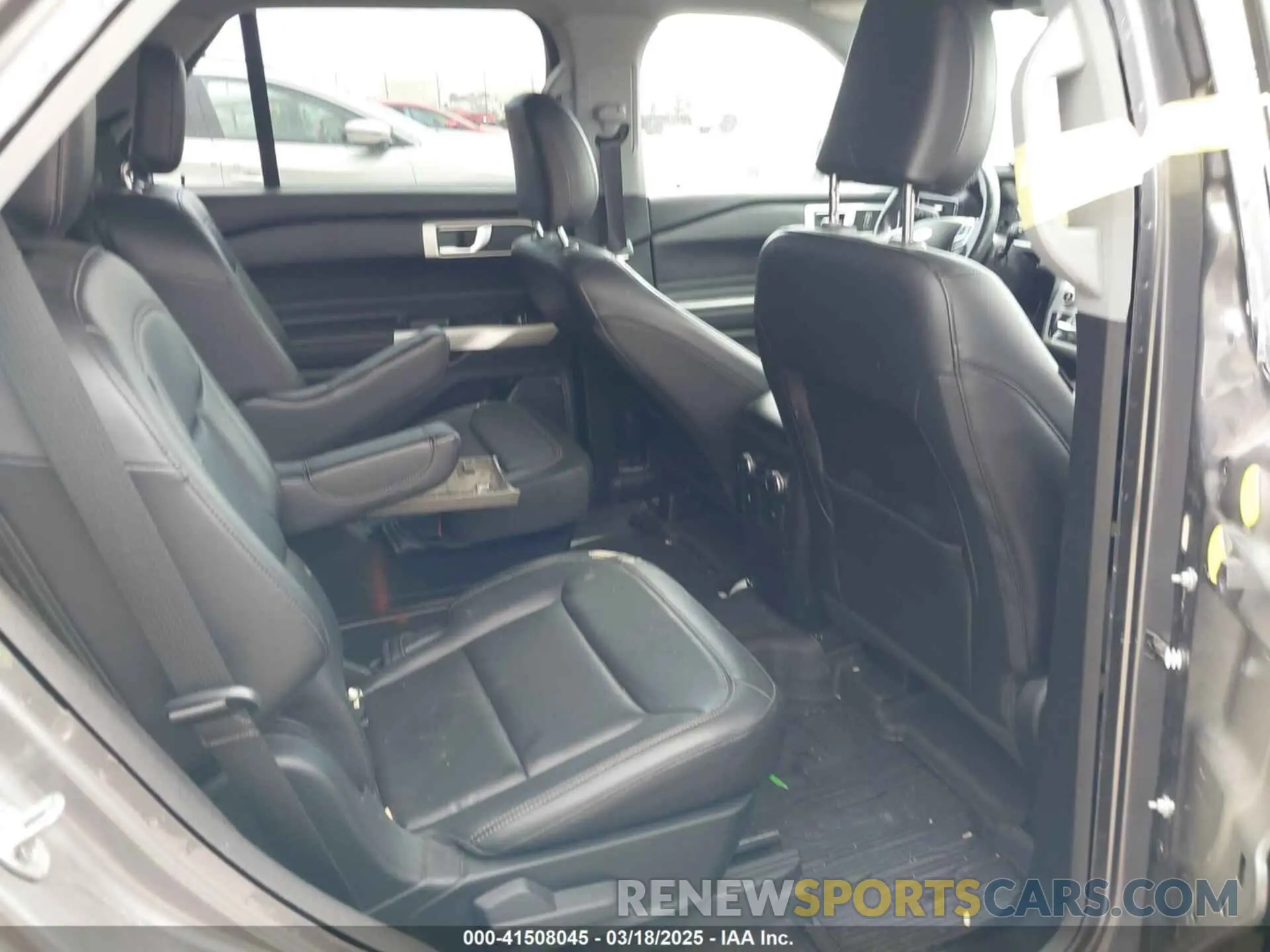 8 Photograph of a damaged car 1FMSK8DH4NGA11739 FORD EXPLORER 2022