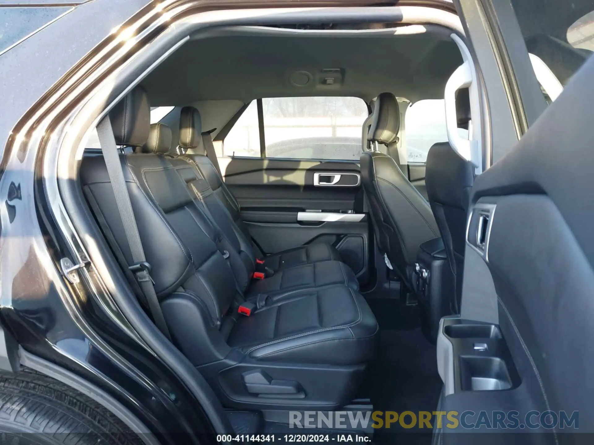 8 Photograph of a damaged car 1FMSK8DH4NGA59581 FORD EXPLORER 2022