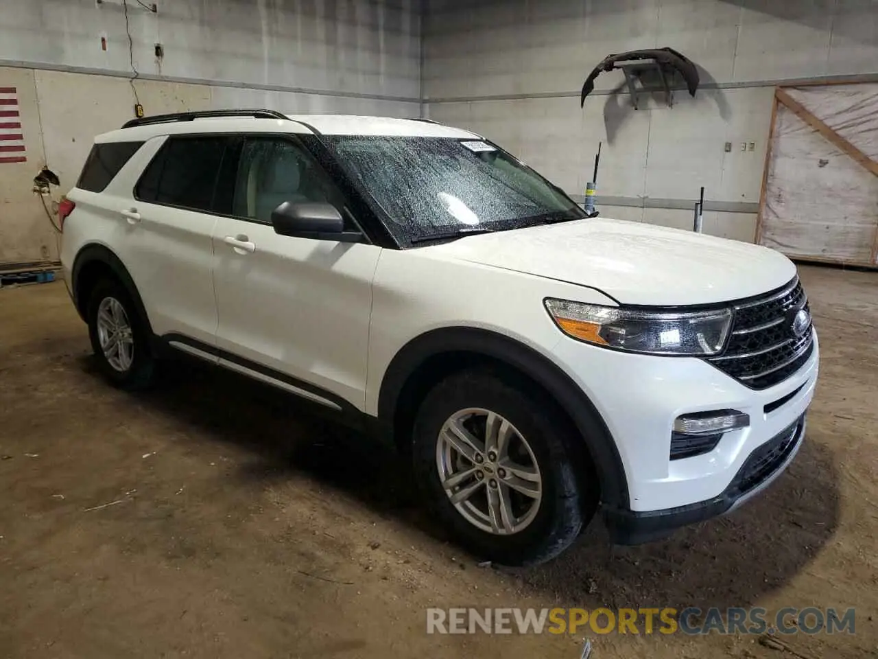4 Photograph of a damaged car 1FMSK8DH4NGB74522 FORD EXPLORER 2022