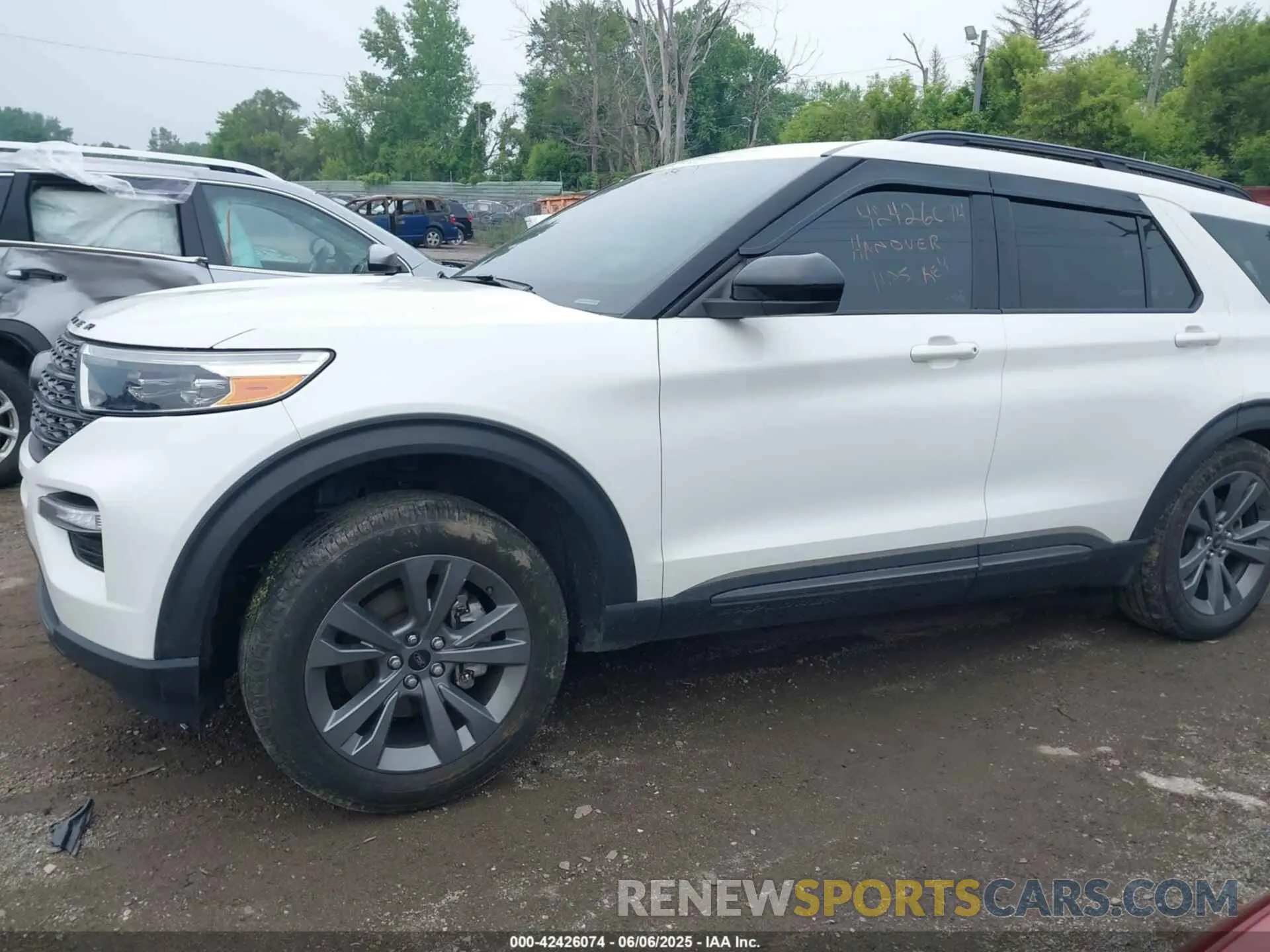 14 Photograph of a damaged car 1FMSK8DH5NGA23091 FORD EXPLORER 2022
