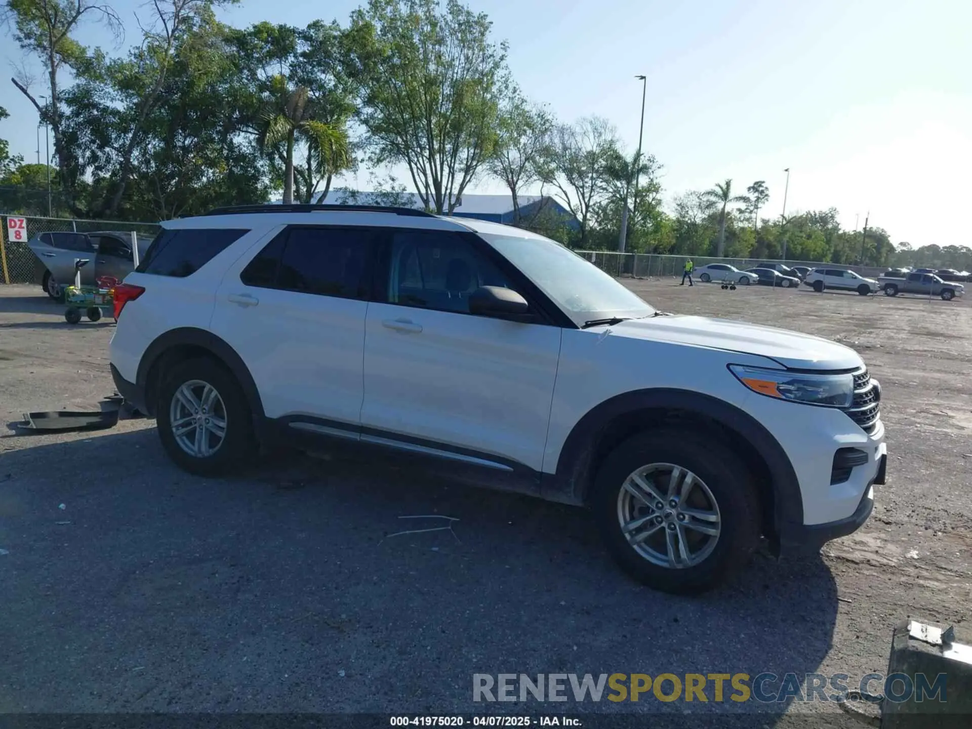 1 Photograph of a damaged car 1FMSK8DH6NGA49828 FORD EXPLORER 2022