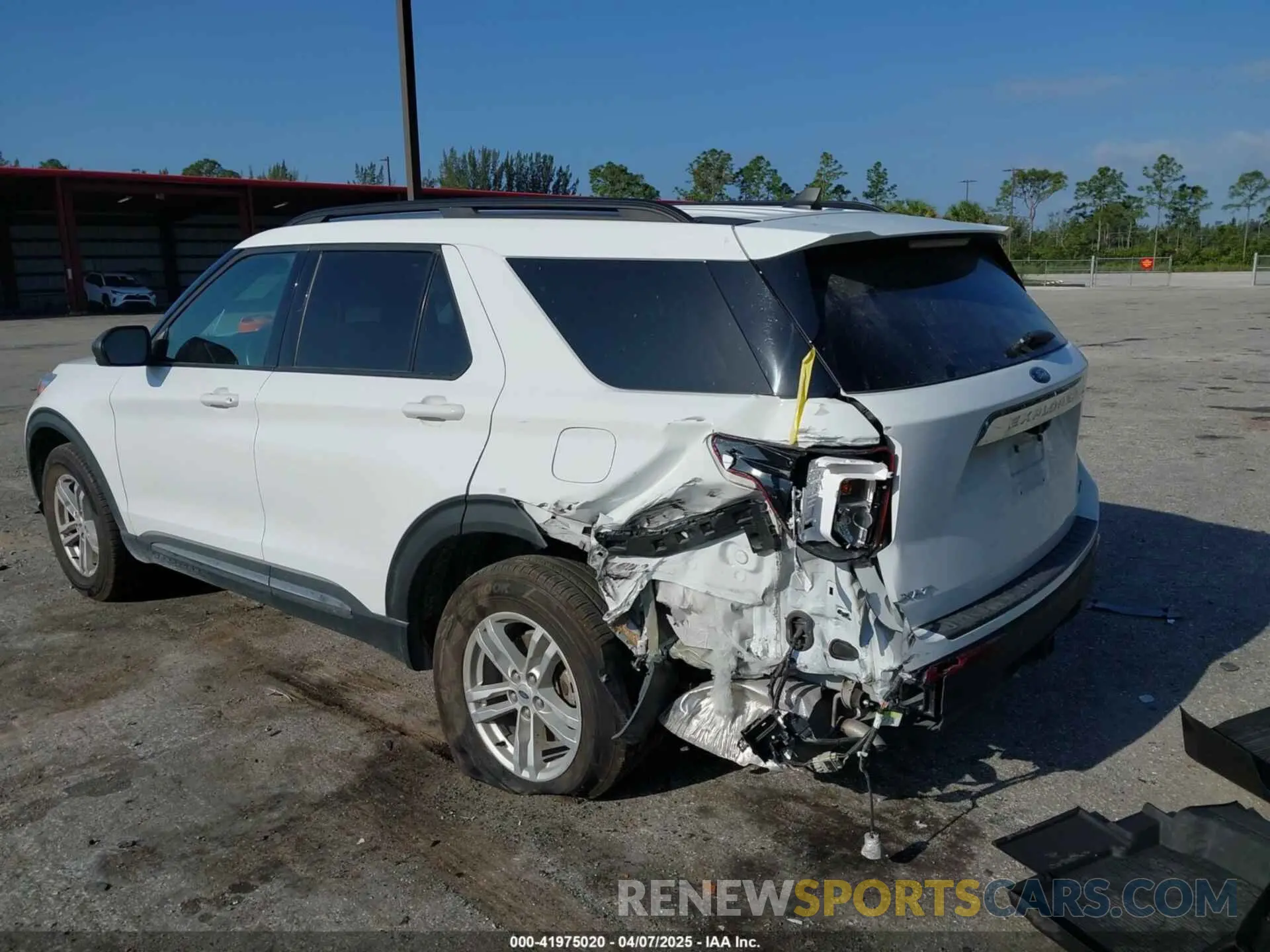 6 Photograph of a damaged car 1FMSK8DH6NGA49828 FORD EXPLORER 2022