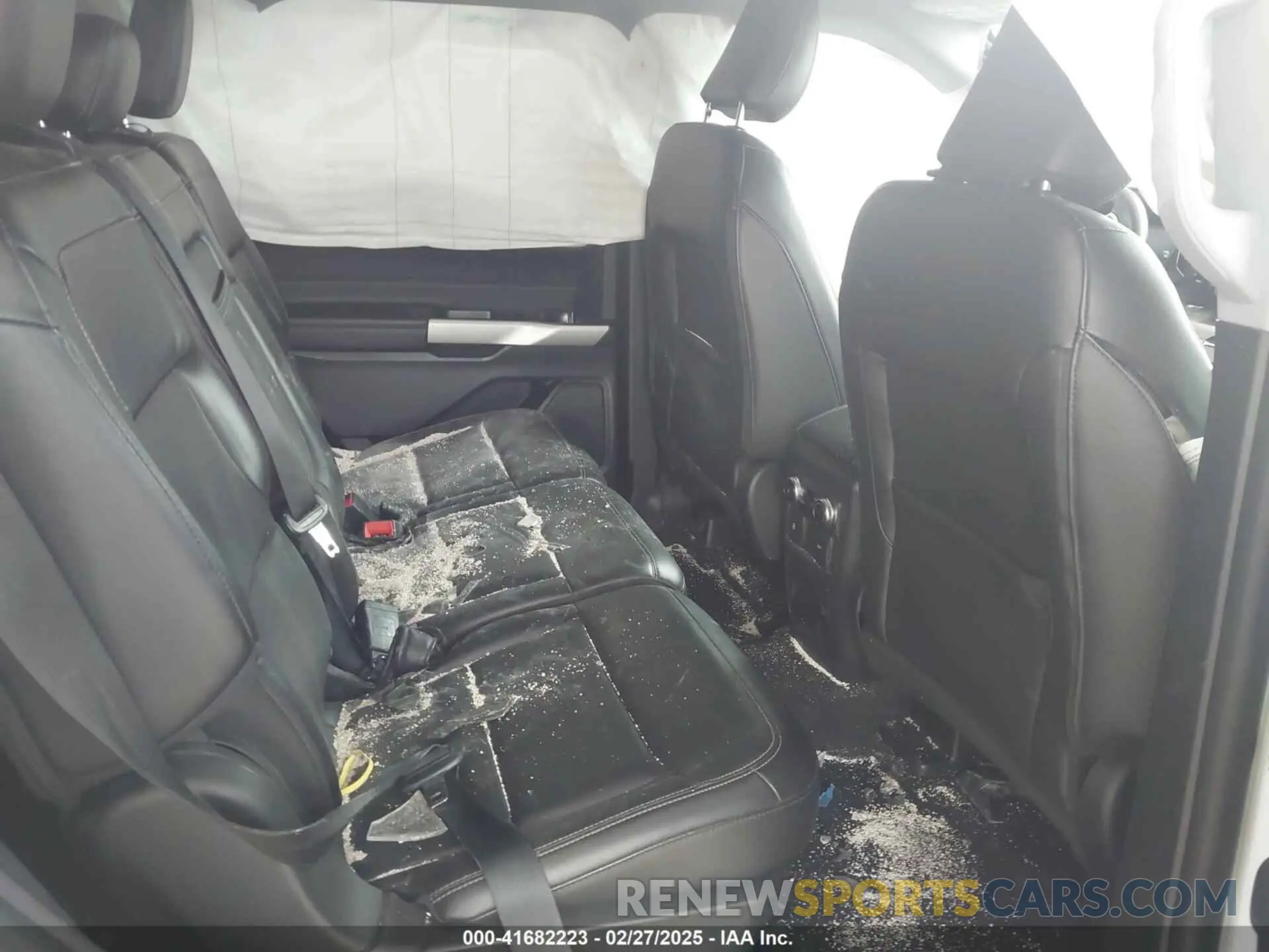 8 Photograph of a damaged car 1FMSK8DH6NGB05251 FORD EXPLORER 2022