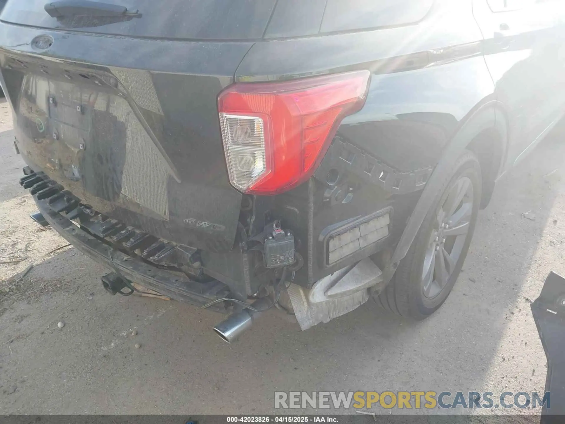 19 Photograph of a damaged car 1FMSK8DH6NGB54613 FORD EXPLORER 2022