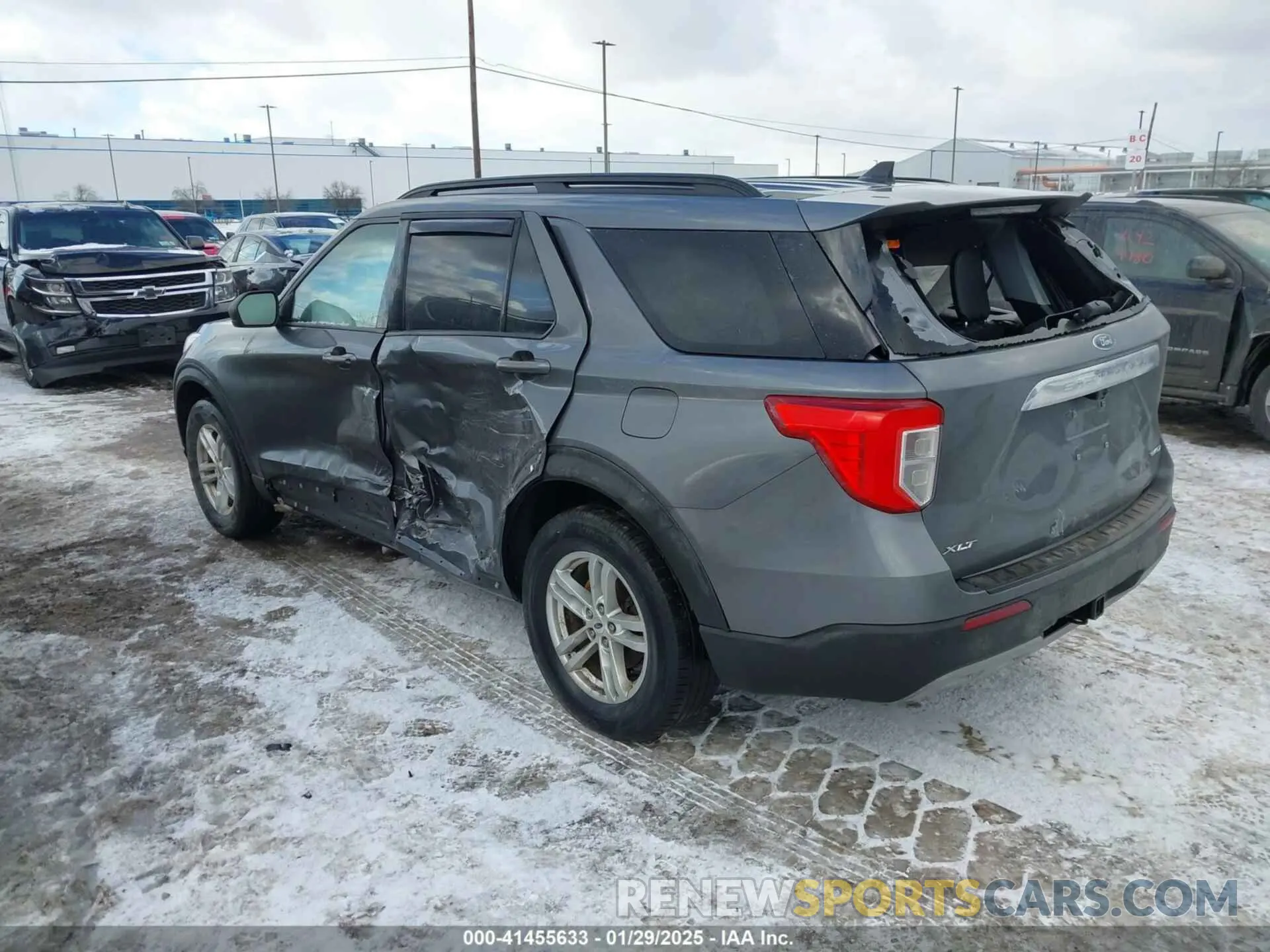 3 Photograph of a damaged car 1FMSK8DH6NGB67409 FORD EXPLORER 2022
