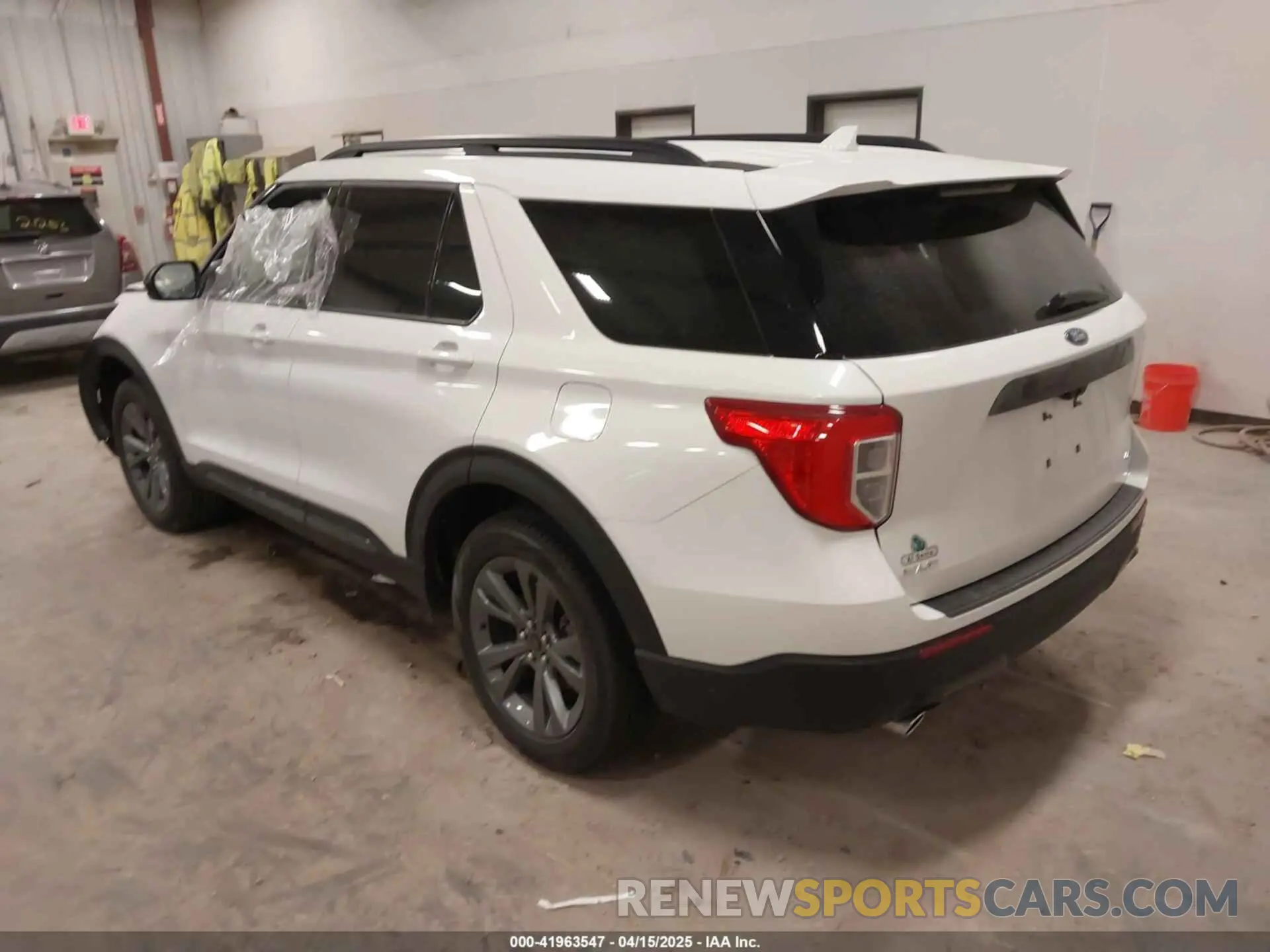 3 Photograph of a damaged car 1FMSK8DH6NGB96375 FORD EXPLORER 2022
