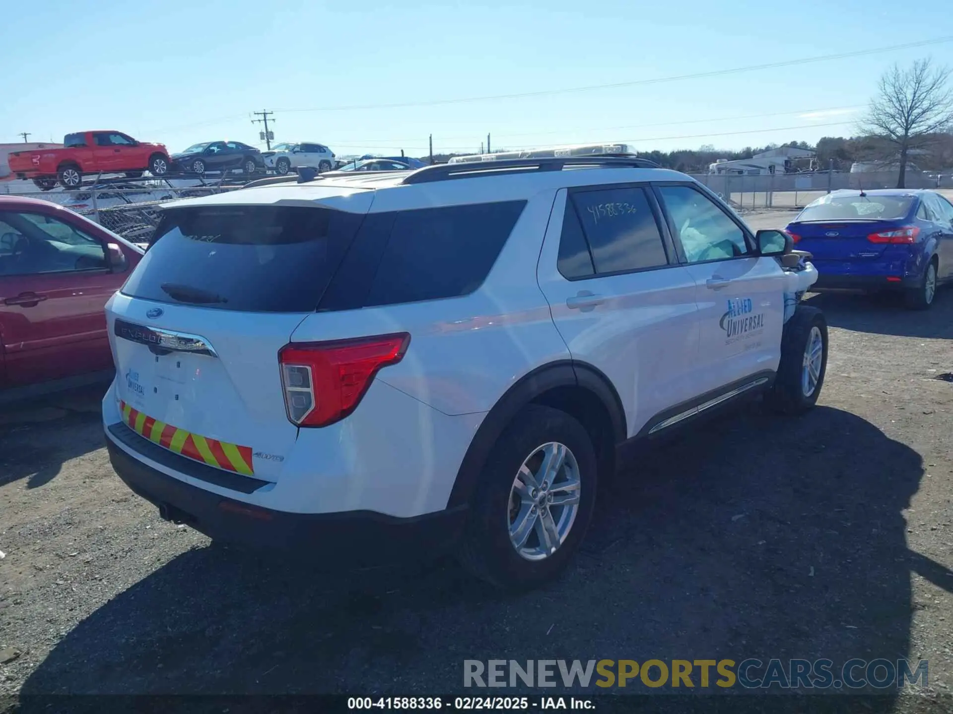 4 Photograph of a damaged car 1FMSK8DH8NGA53766 FORD EXPLORER 2022