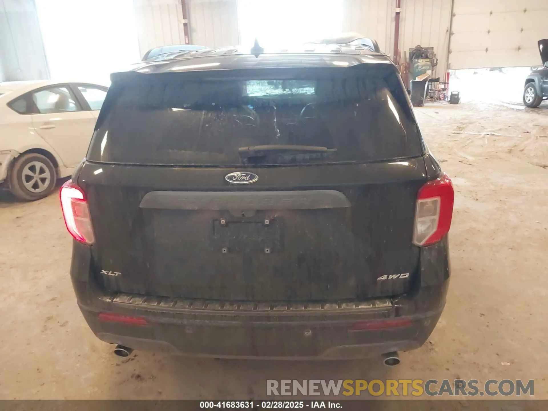 16 Photograph of a damaged car 1FMSK8DH8NGB51521 FORD EXPLORER 2022