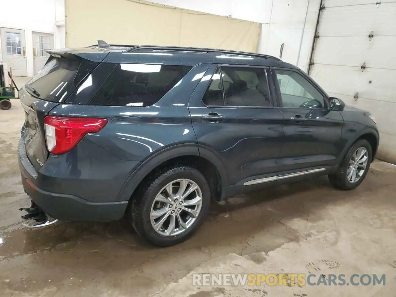 3 Photograph of a damaged car 1FMSK8DH8NGB97480 FORD EXPLORER 2022