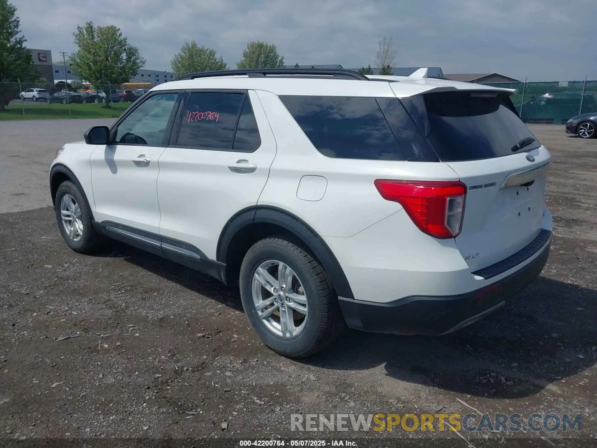 3 Photograph of a damaged car 1FMSK8DH8NGB99424 FORD EXPLORER 2022