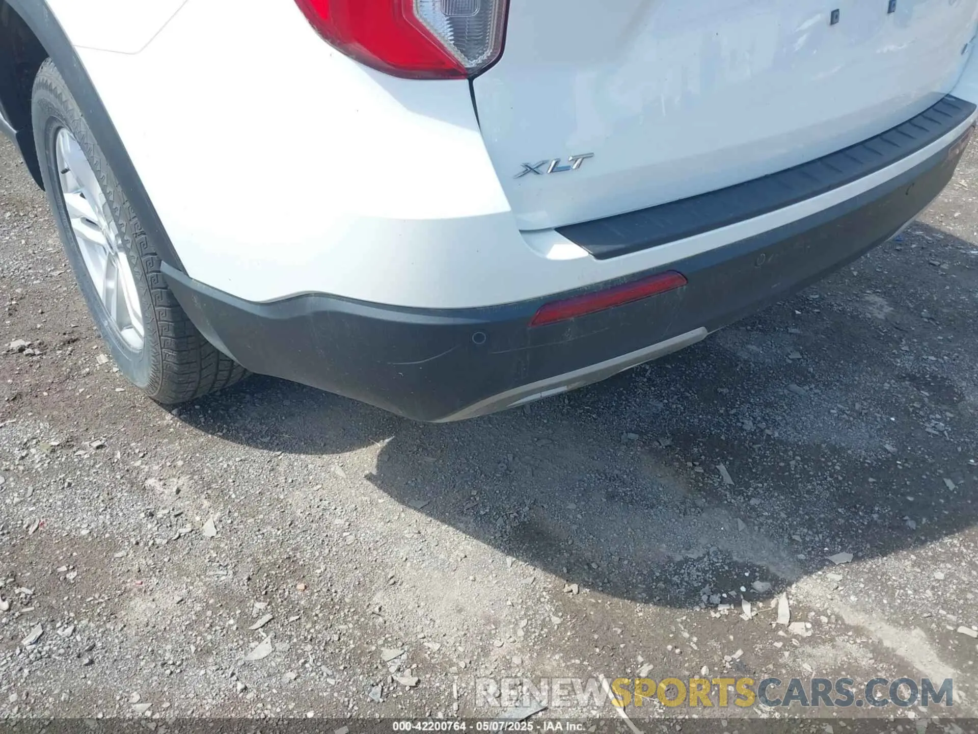 6 Photograph of a damaged car 1FMSK8DH8NGB99424 FORD EXPLORER 2022