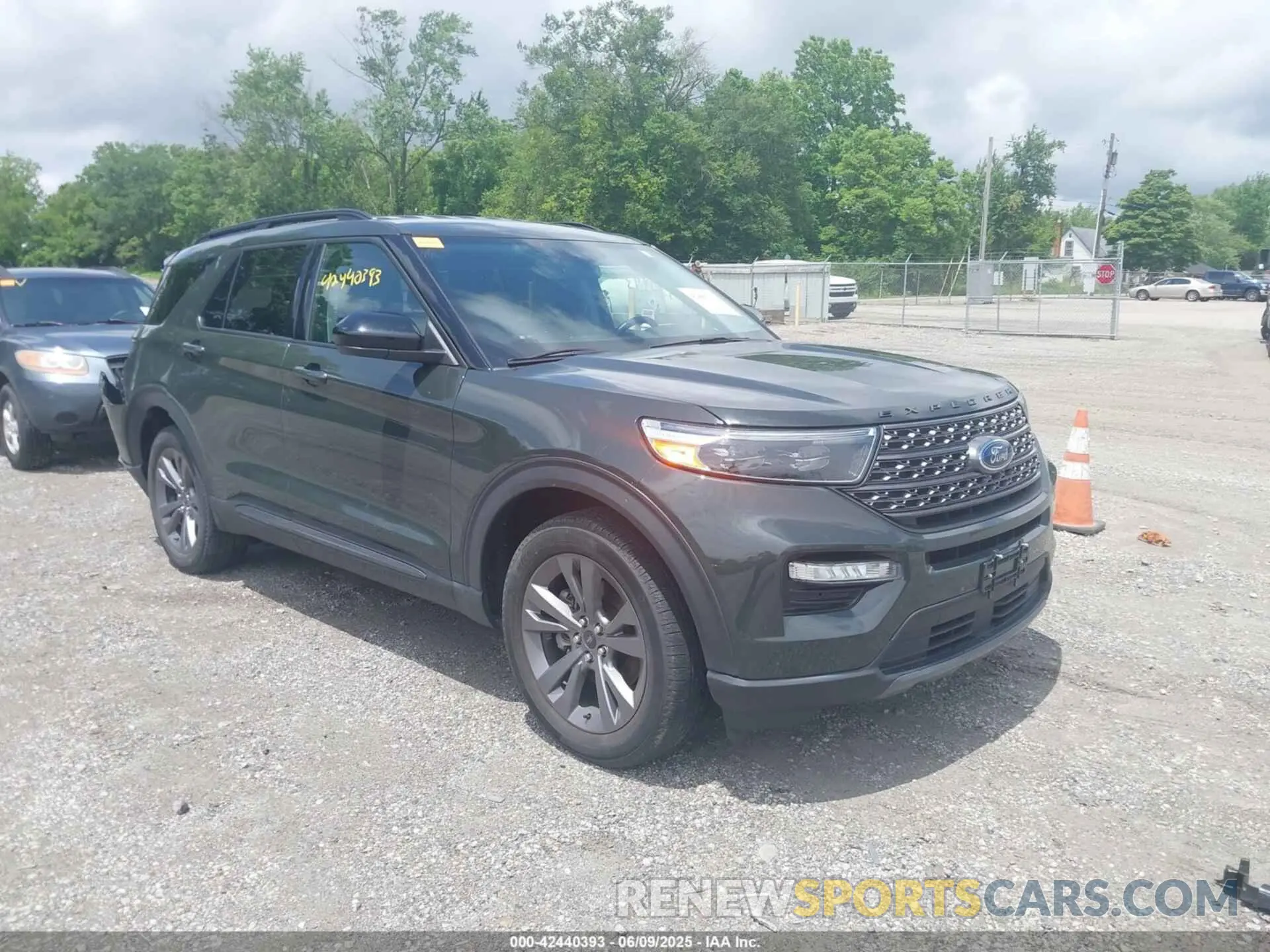 1 Photograph of a damaged car 1FMSK8DH9NGA27998 FORD EXPLORER 2022