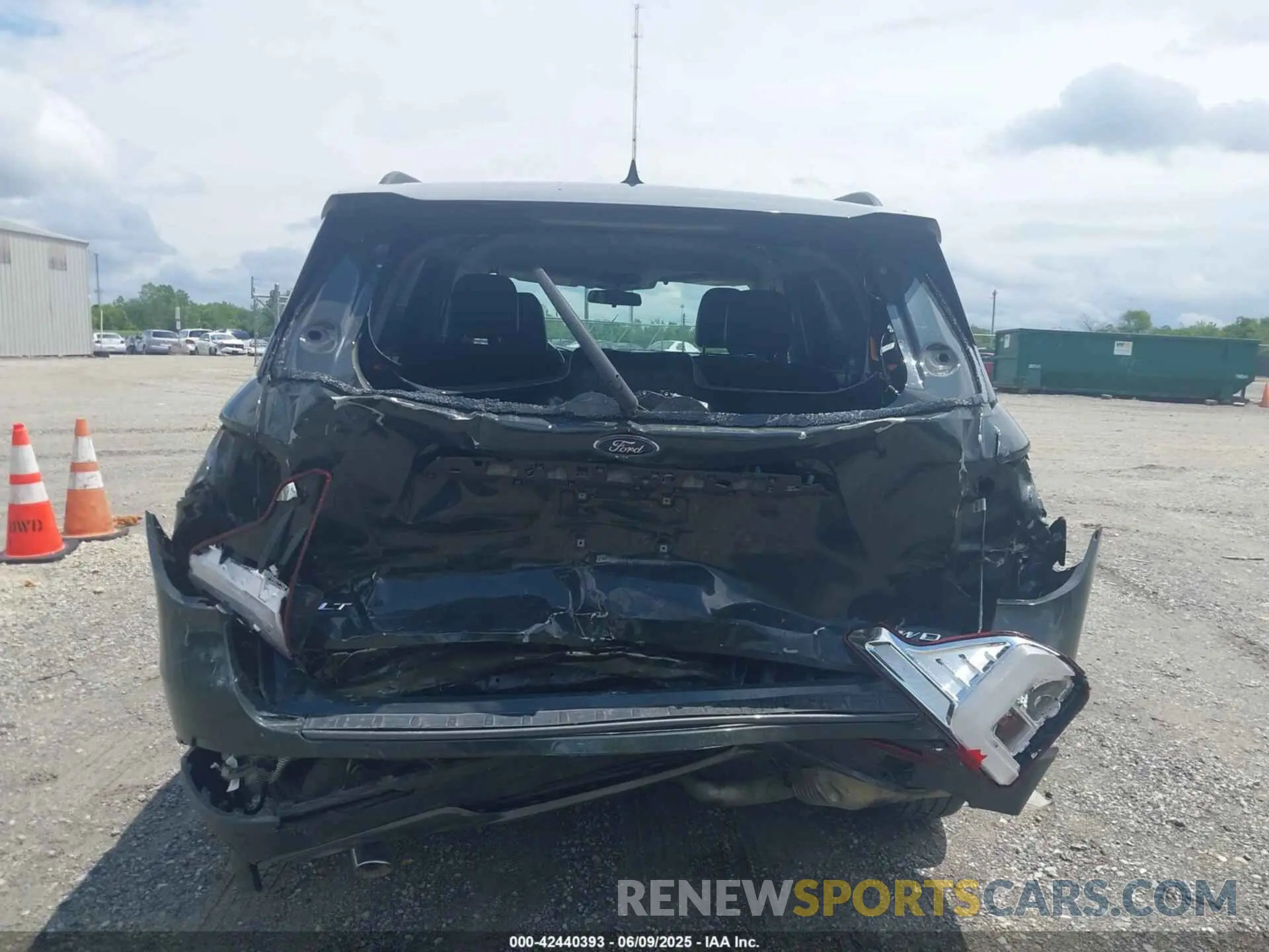 17 Photograph of a damaged car 1FMSK8DH9NGA27998 FORD EXPLORER 2022