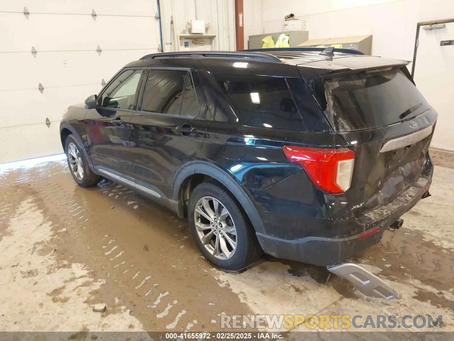 3 Photograph of a damaged car 1FMSK8DH9NGA31582 FORD EXPLORER 2022