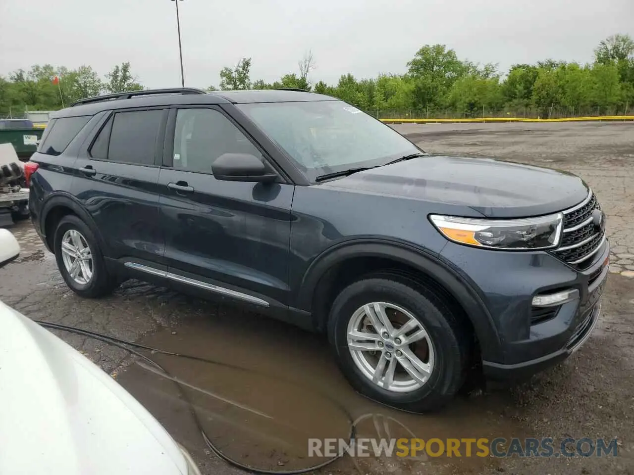4 Photograph of a damaged car 1FMSK8DH9NGA96996 FORD EXPLORER 2022