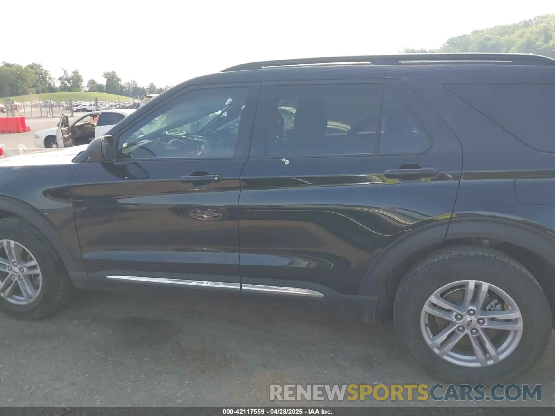 14 Photograph of a damaged car 1FMSK8DH9NGB27633 FORD EXPLORER 2022