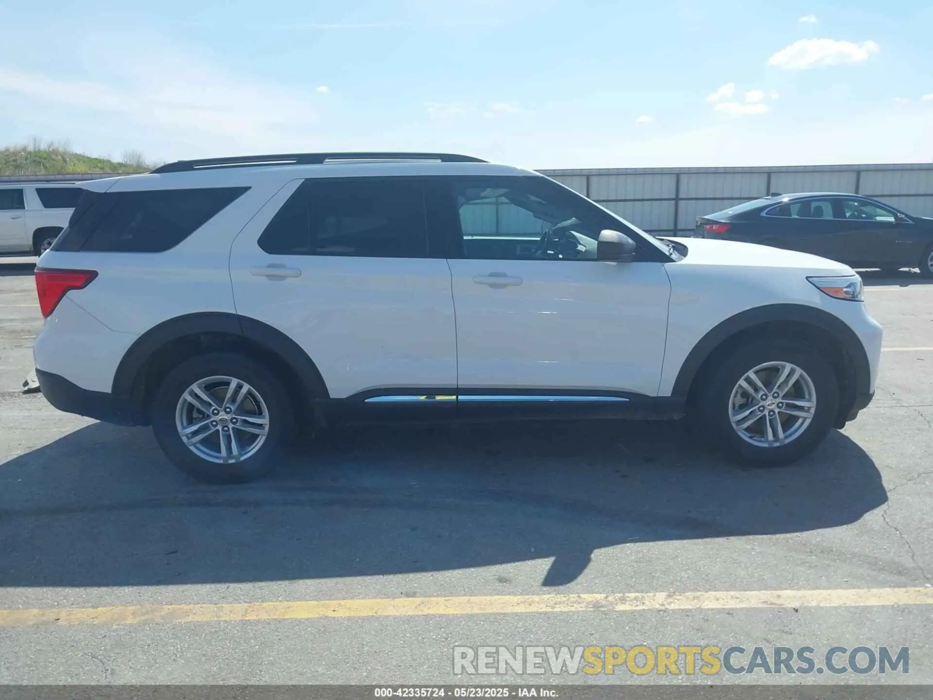 13 Photograph of a damaged car 1FMSK8DHXNGA26620 FORD EXPLORER 2022