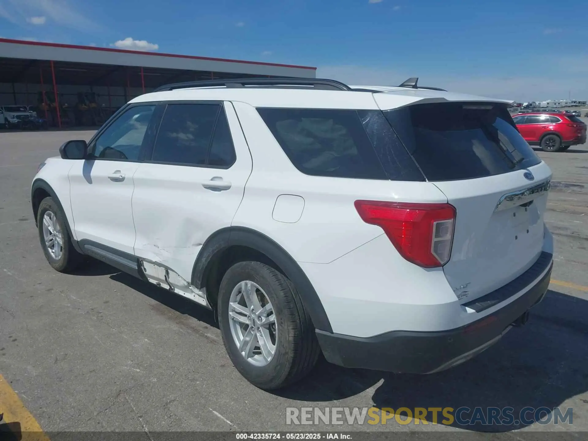 3 Photograph of a damaged car 1FMSK8DHXNGA26620 FORD EXPLORER 2022