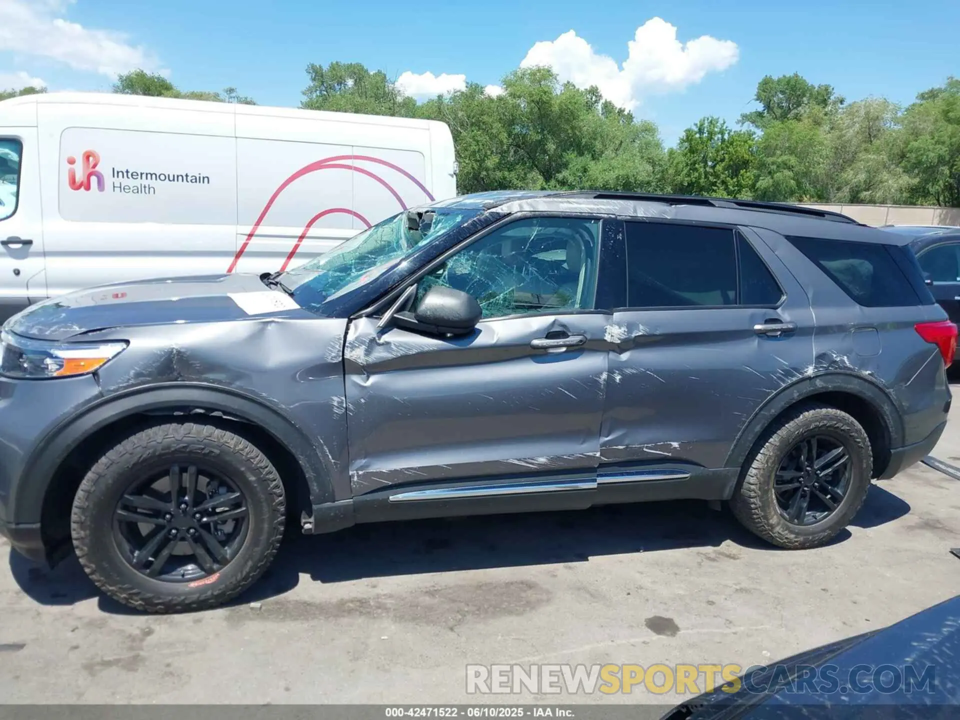 14 Photograph of a damaged car 1FMSK8DHXNGA31414 FORD EXPLORER 2022