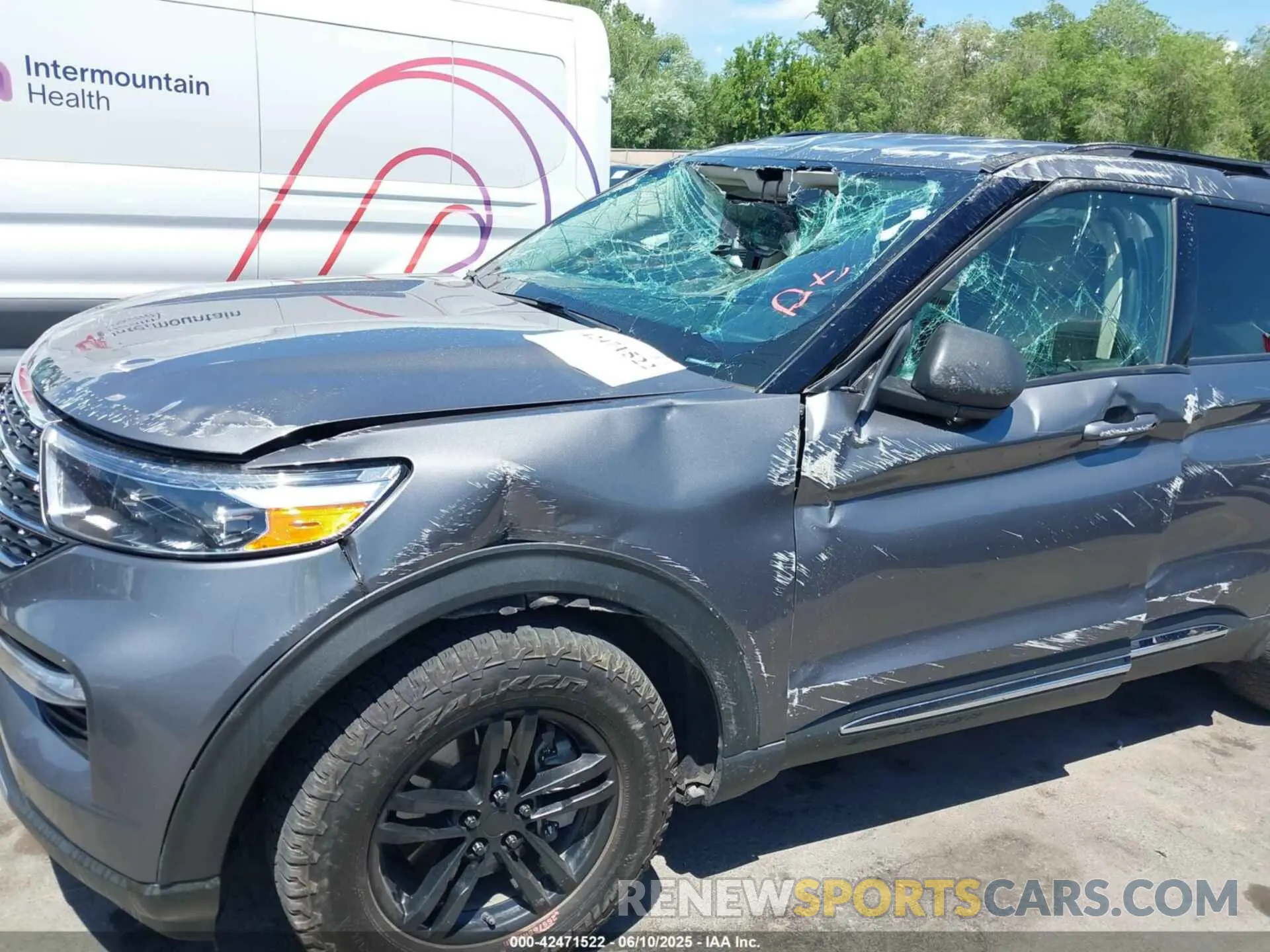 6 Photograph of a damaged car 1FMSK8DHXNGA31414 FORD EXPLORER 2022