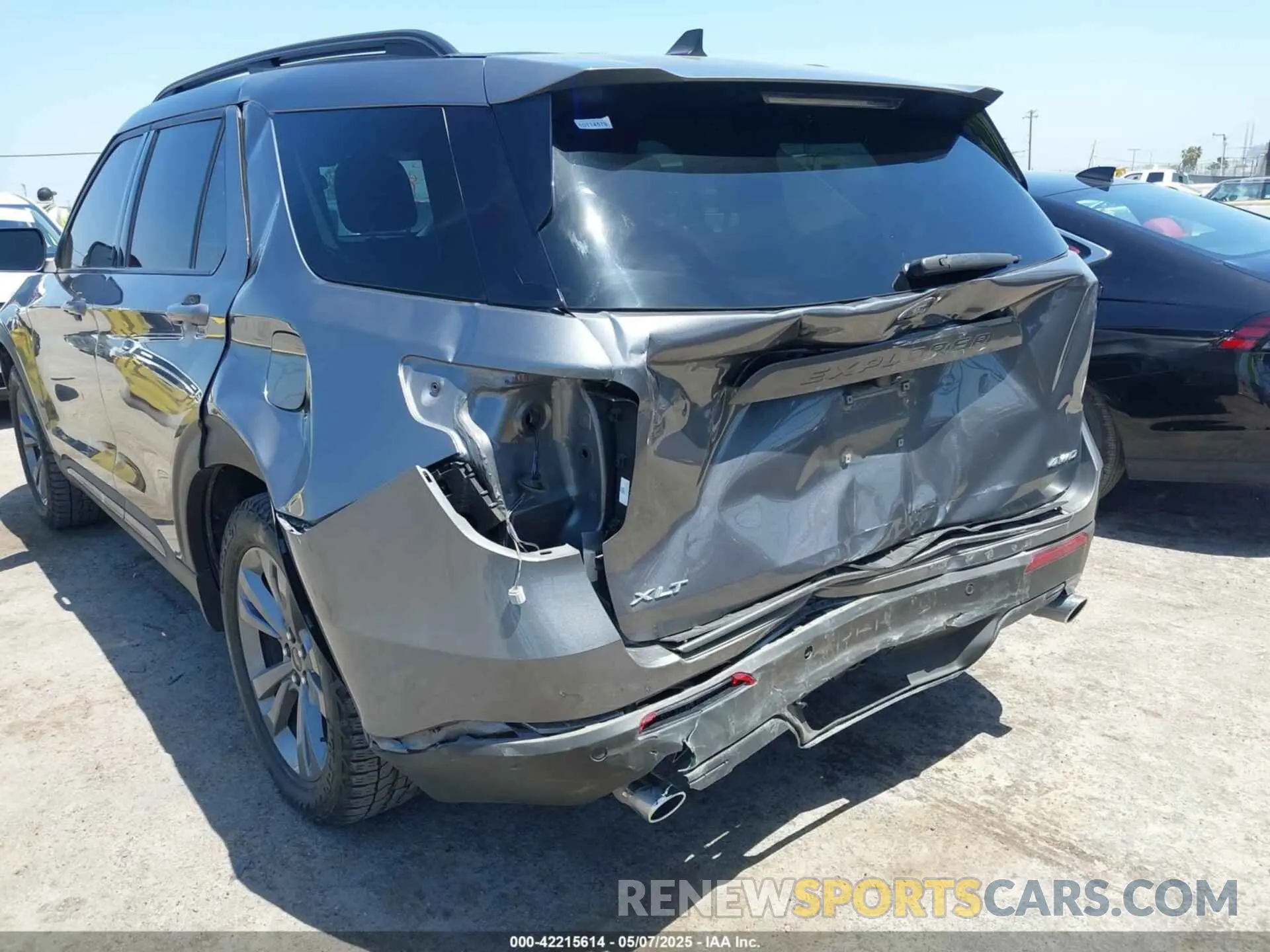 6 Photograph of a damaged car 1FMSK8DHXNGB42738 FORD EXPLORER 2022