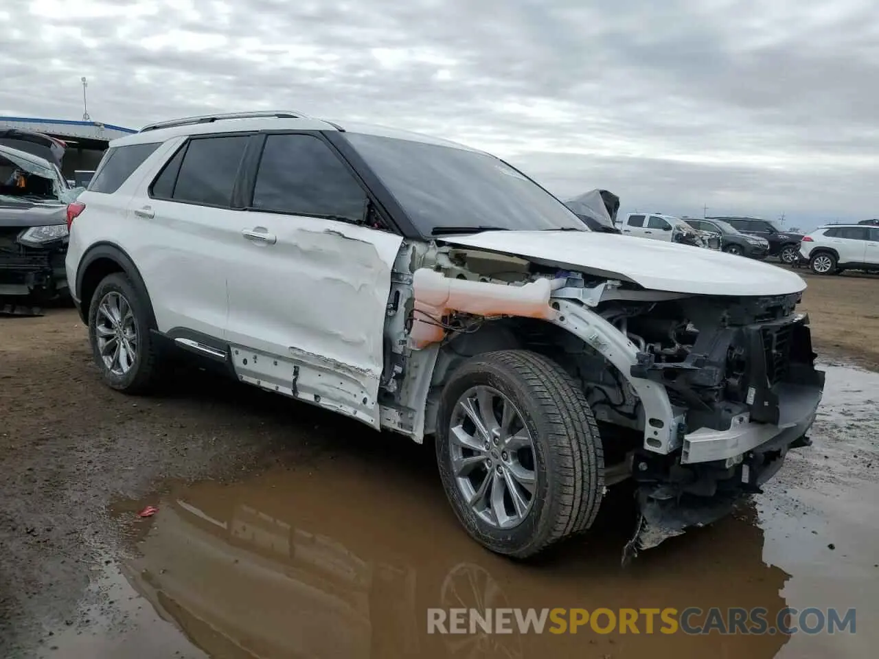 4 Photograph of a damaged car 1FMSK8FH2NGB23789 FORD EXPLORER 2022