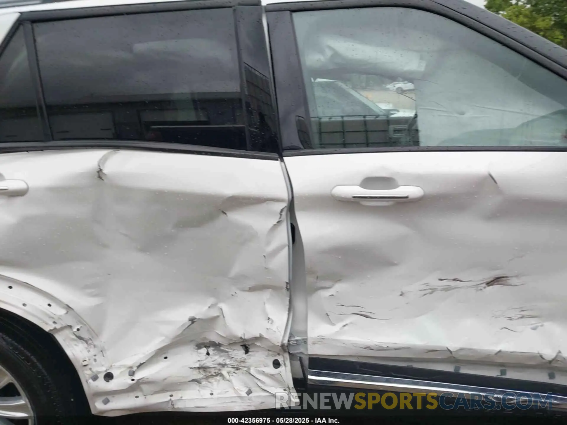 13 Photograph of a damaged car 1FMSK8FH3NGA07498 FORD EXPLORER 2022