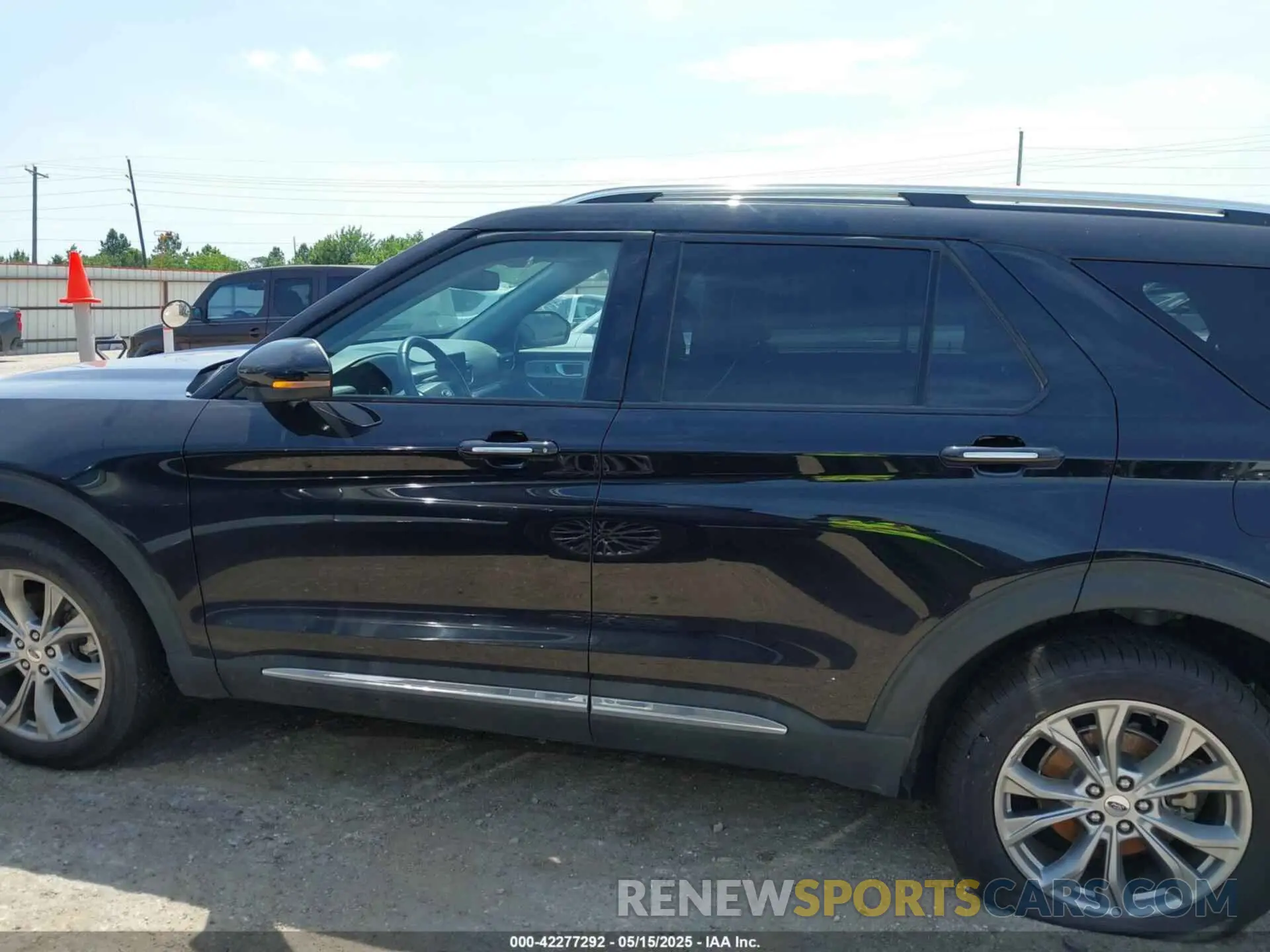 14 Photograph of a damaged car 1FMSK8FH3NGA99311 FORD EXPLORER 2022