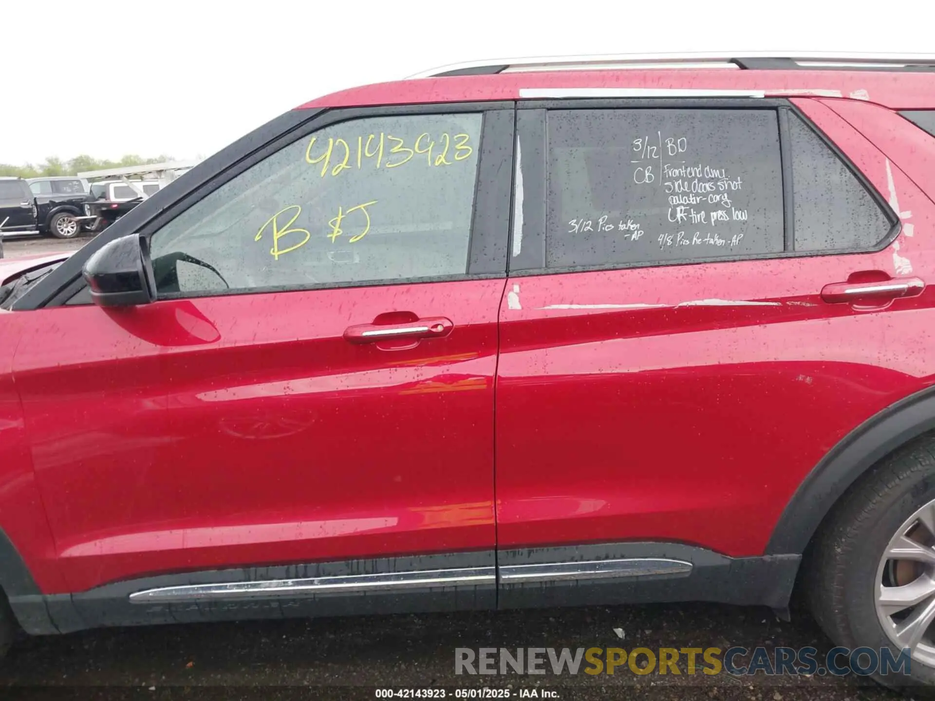 14 Photograph of a damaged car 1FMSK8FH8NGB18872 FORD EXPLORER 2022