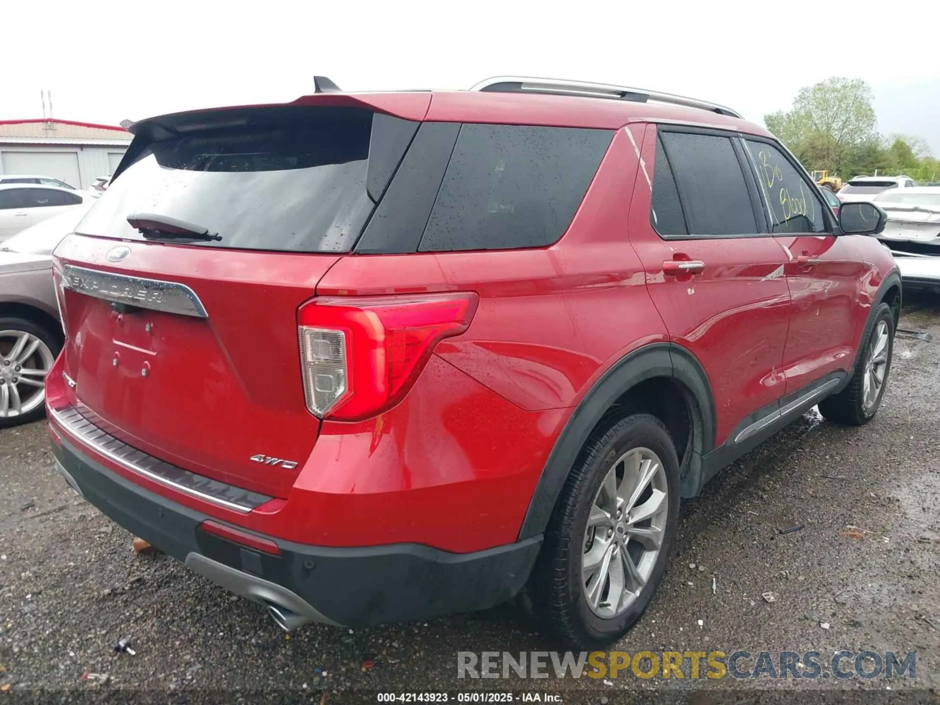 4 Photograph of a damaged car 1FMSK8FH8NGB18872 FORD EXPLORER 2022