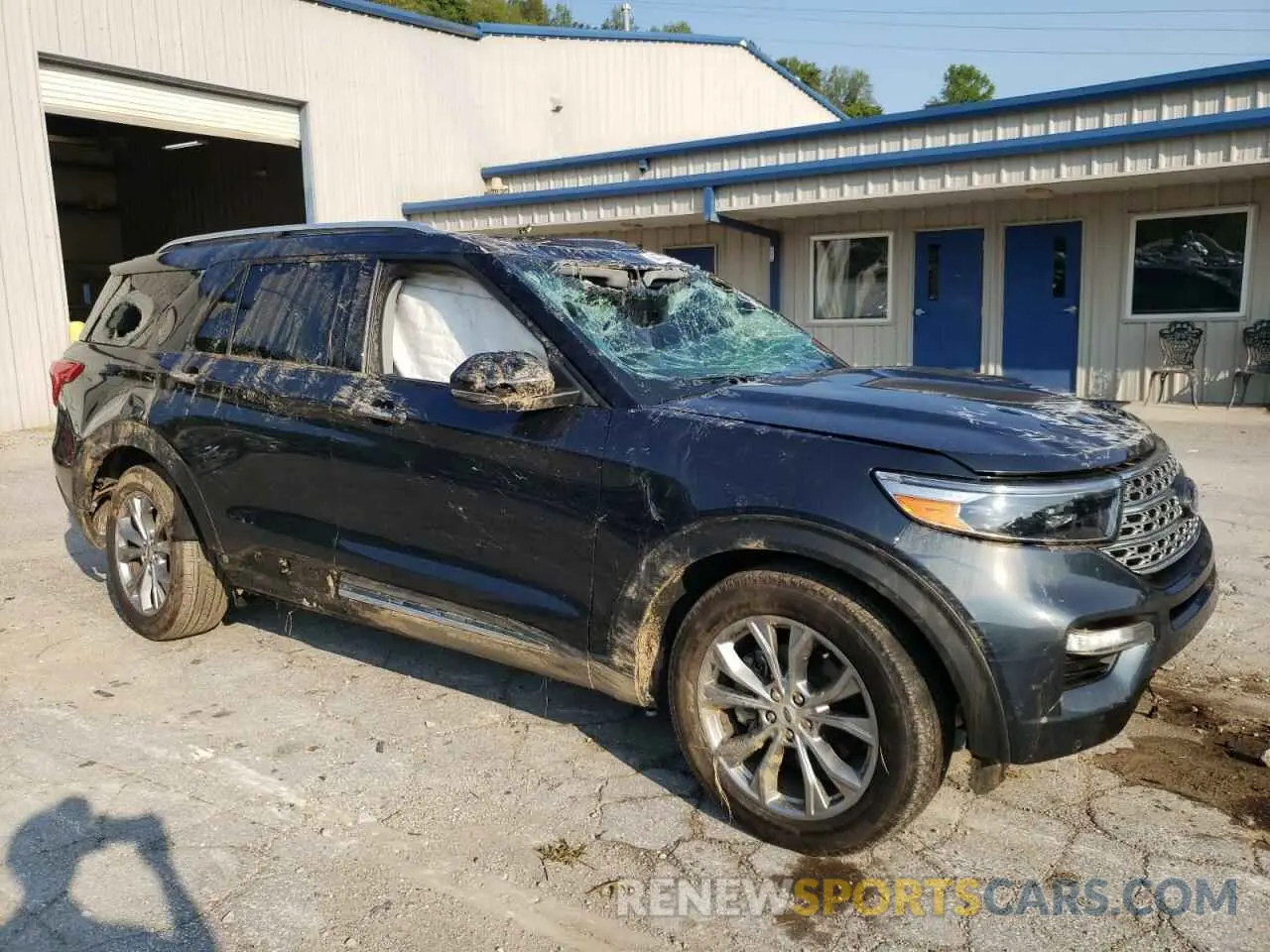 4 Photograph of a damaged car 1FMSK8FHXNGB83433 FORD EXPLORER 2022
