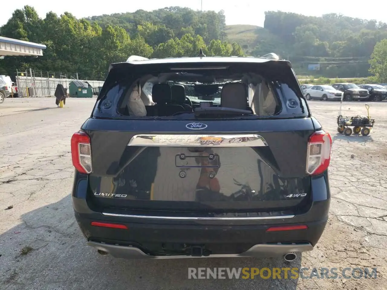 6 Photograph of a damaged car 1FMSK8FHXNGB83433 FORD EXPLORER 2022