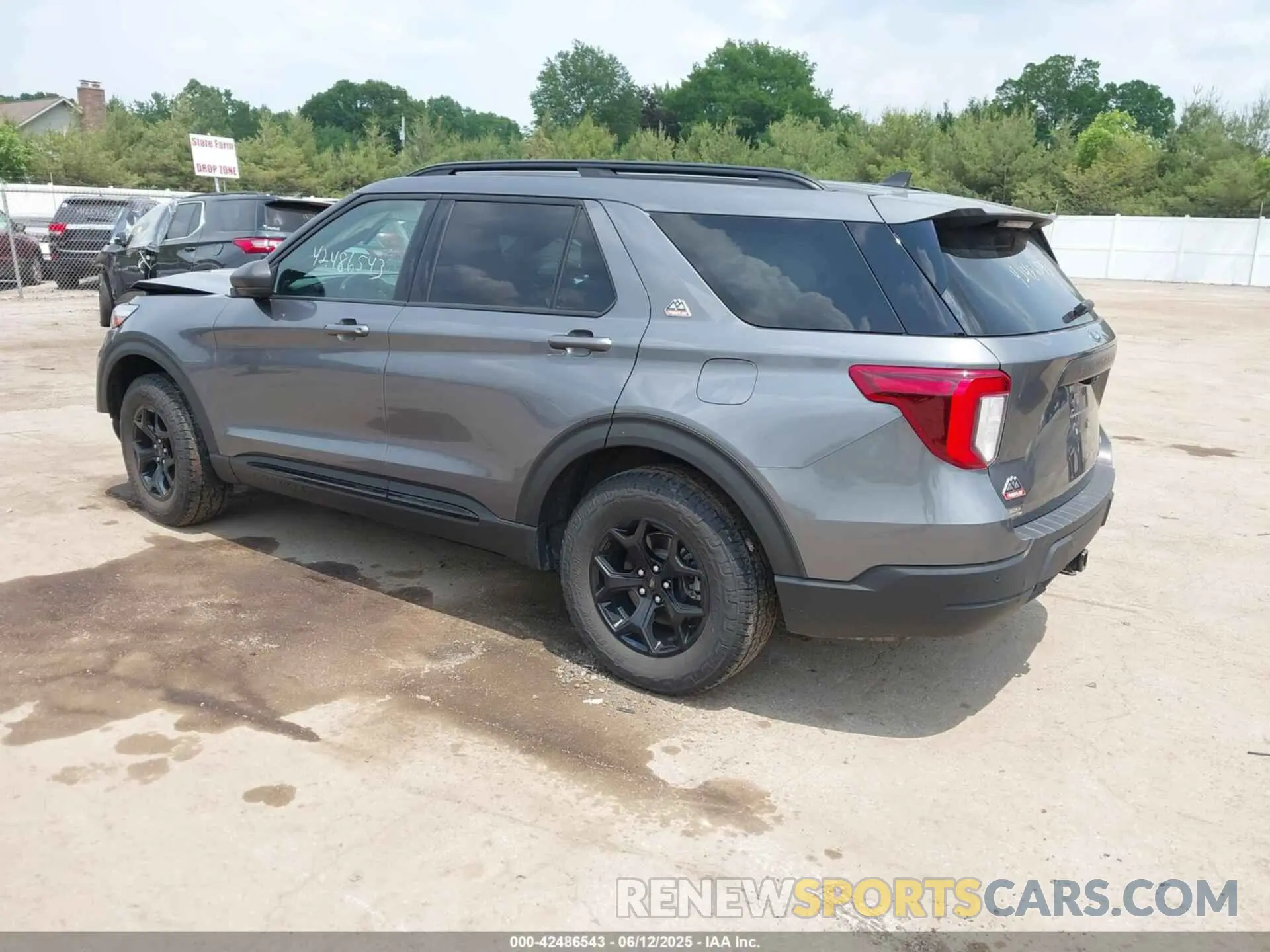 3 Photograph of a damaged car 1FMSK8JH2NGB14193 FORD EXPLORER 2022