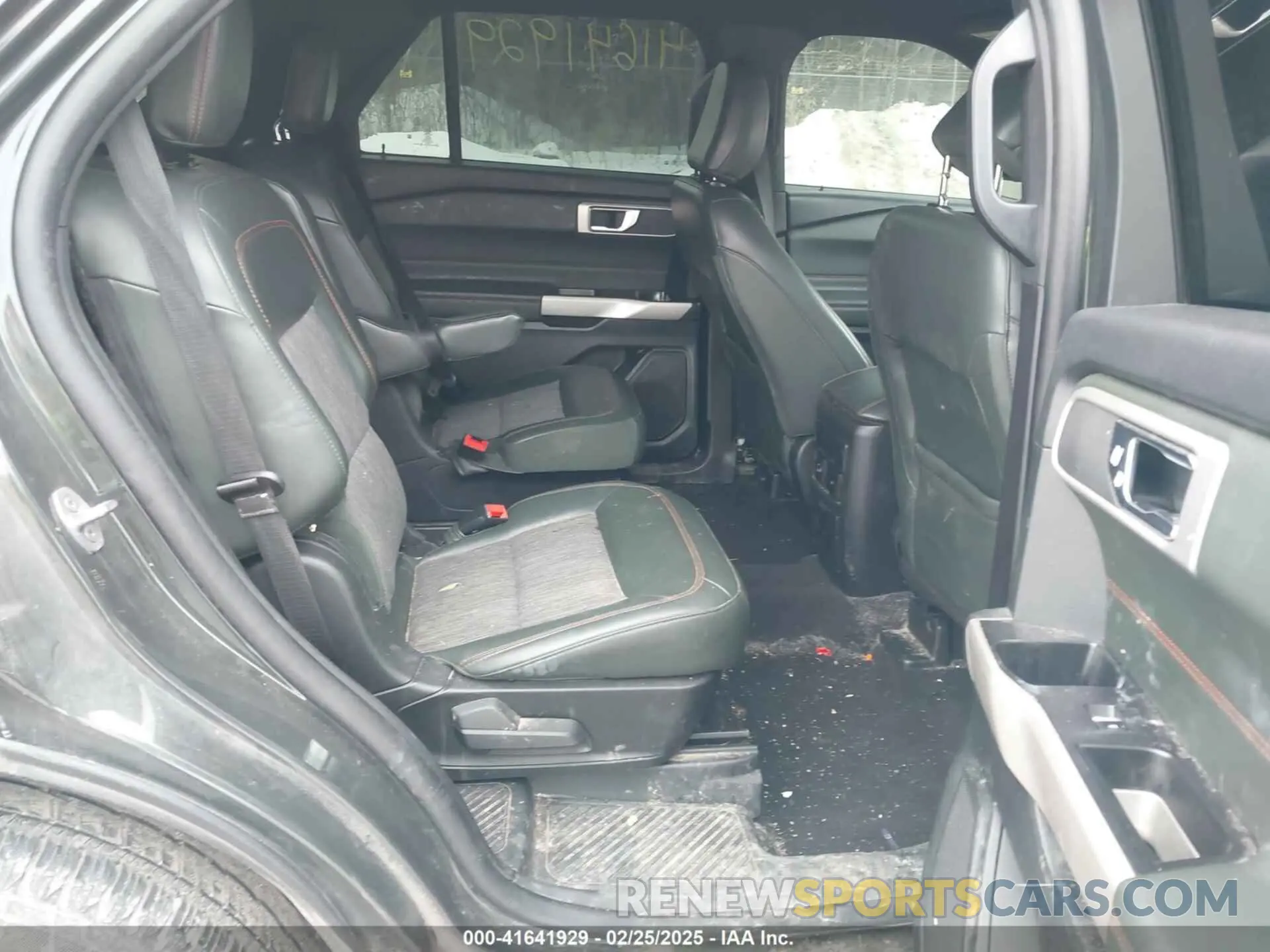 8 Photograph of a damaged car 1FMSK8JH2NGB22438 FORD EXPLORER 2022